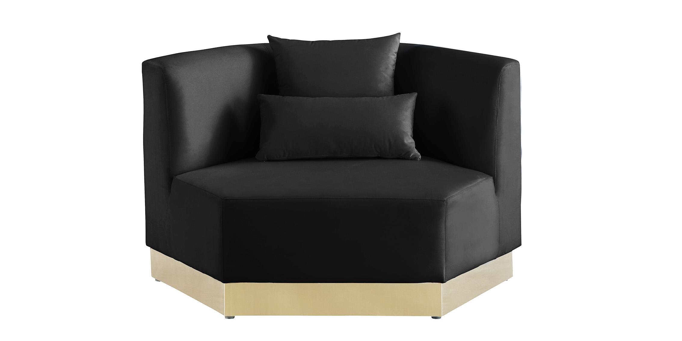 

        
Meridian Furniture MARQUIS 600Black-C Arm Chair Black Velvet 753359800295
