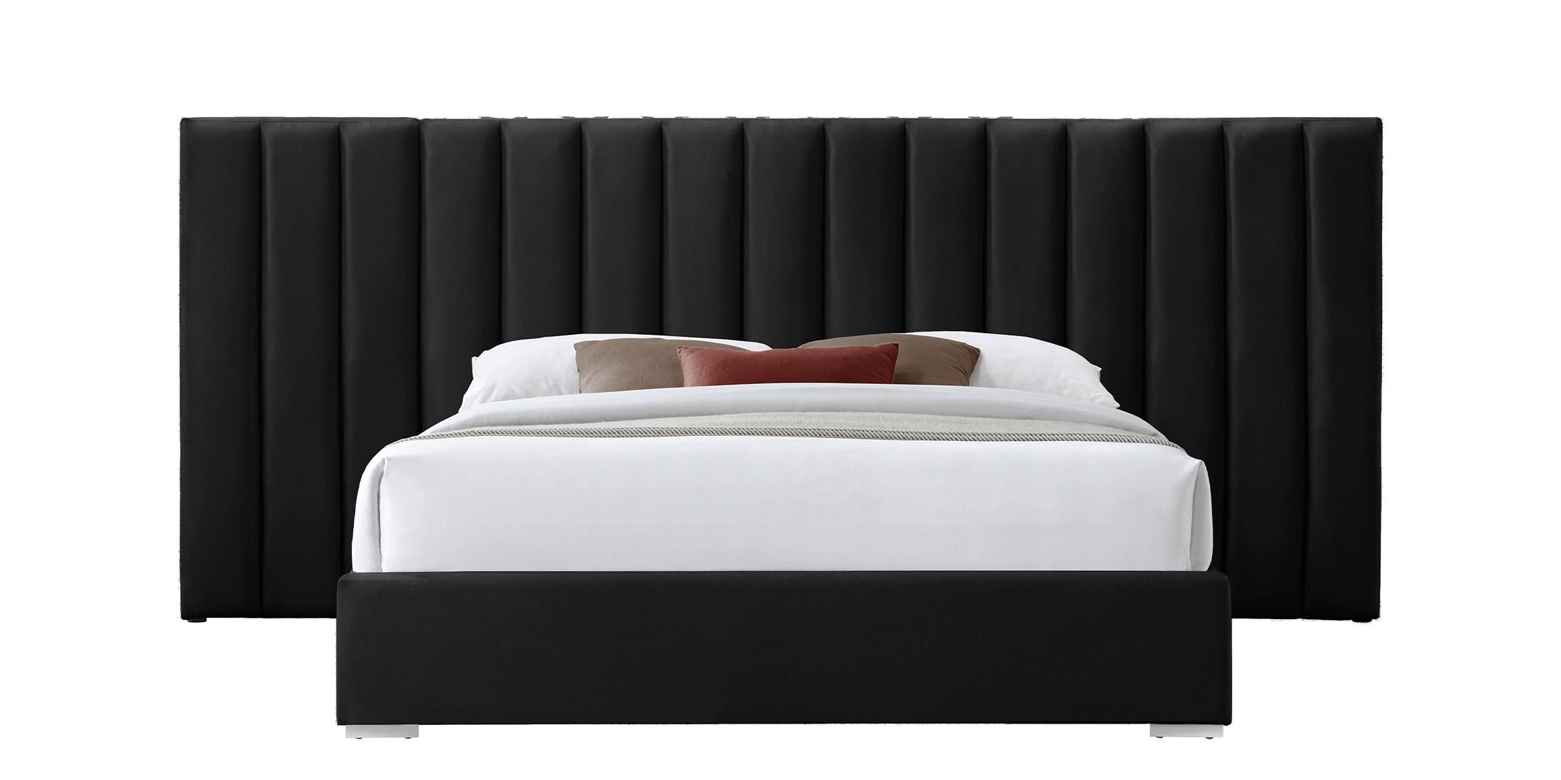 

        
Meridian Furniture PABLO PabloBlack-K Platform Bed Black Fabric 094308251820

