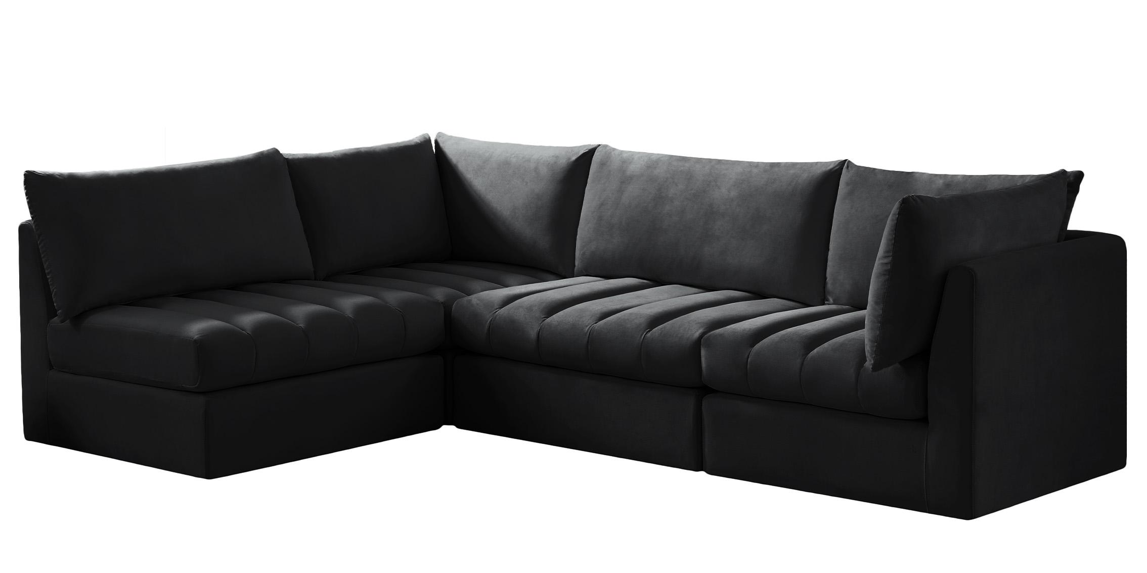 

    
649Black-Sec4A Meridian Furniture Modular Sectional Sofa
