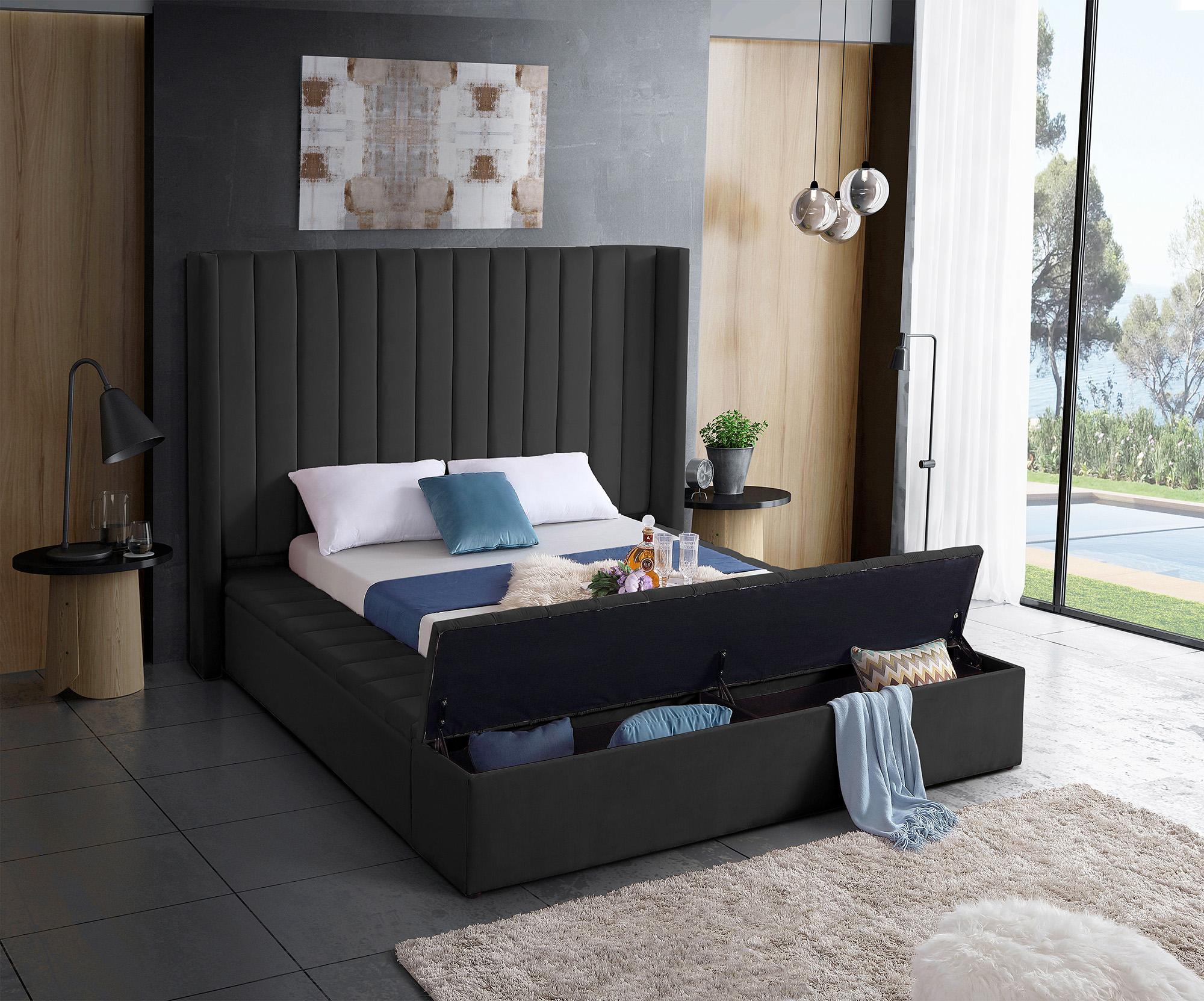 

        
Meridian Furniture KIKI Black-K Storage Bed Black Velvet 704831402308
