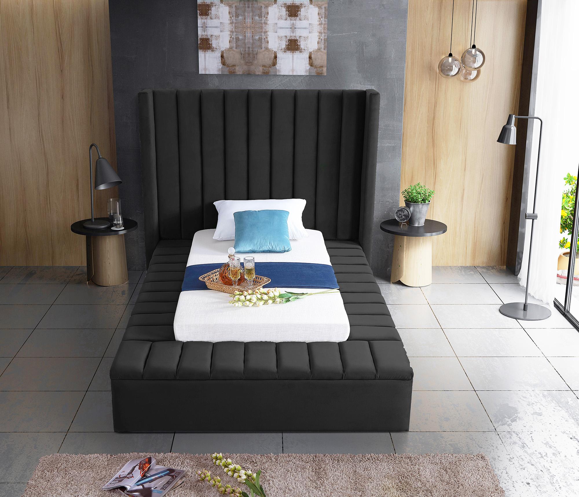 

    
Meridian Furniture KIKI Black-T Storage Bed Black KikiBlack-T
