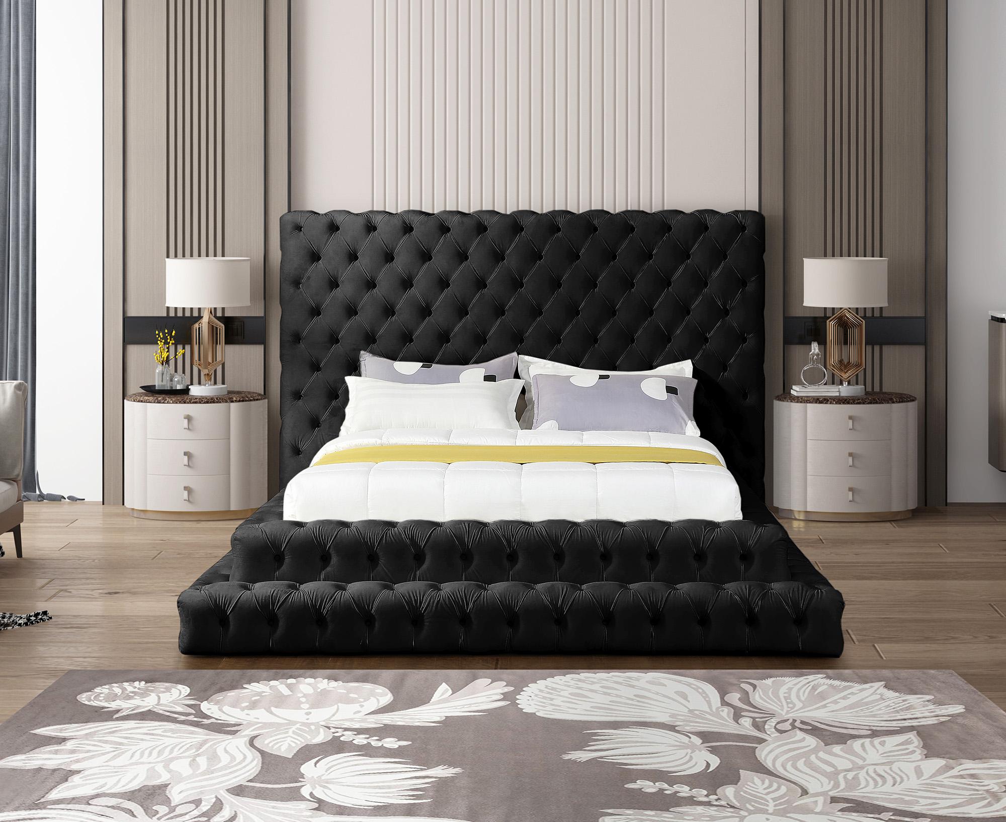 

    
RevelBlack-K Meridian Furniture Platform Bed
