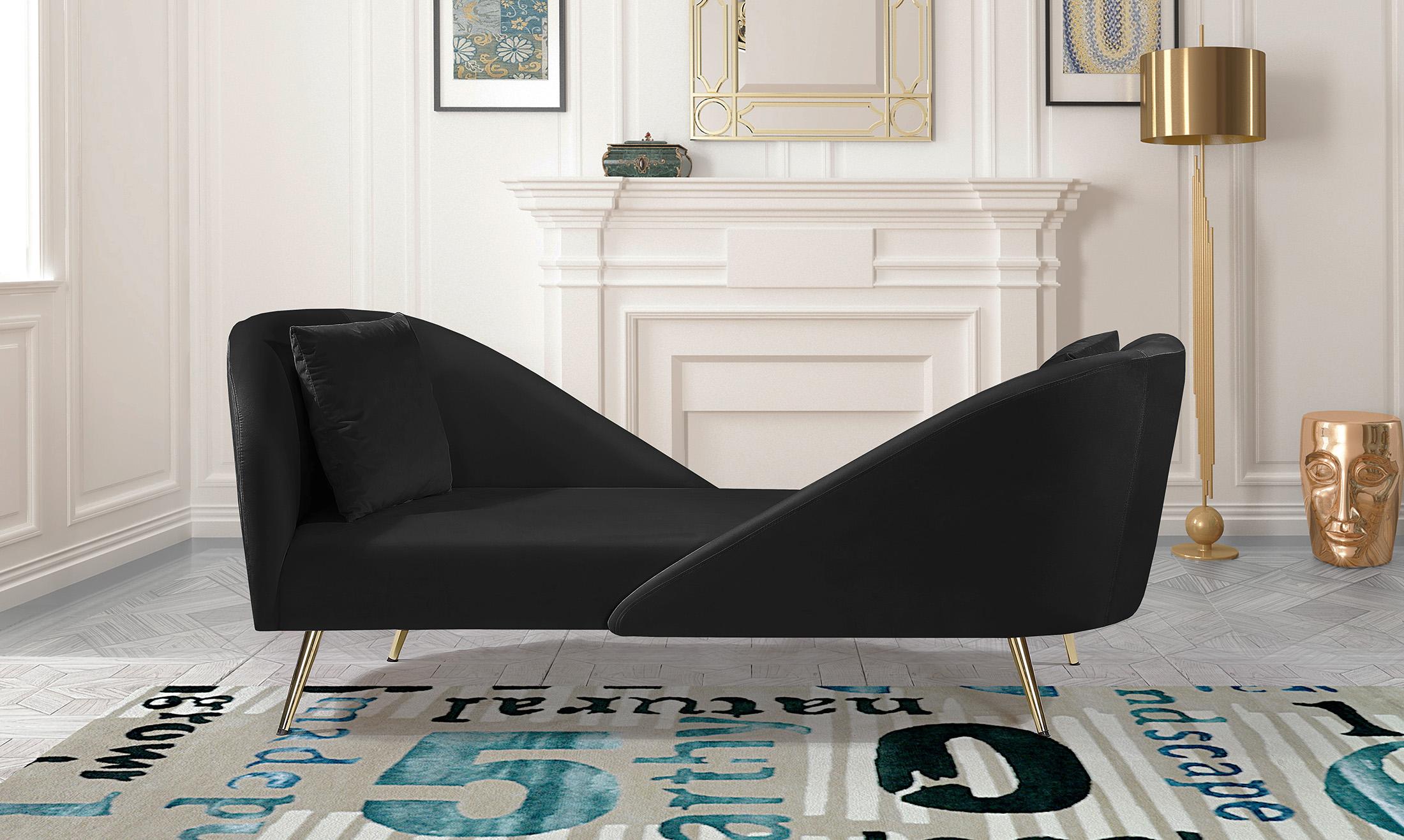 

    
656Black-Chaise Meridian Furniture Chaise
