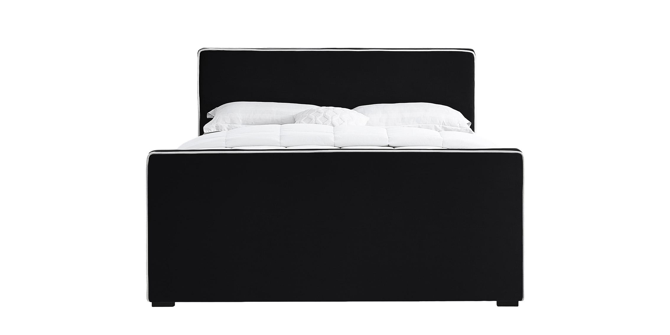 

        
Meridian Furniture DILLARD DillardBlack-F Platform Bed Black Velvet 094308265698
