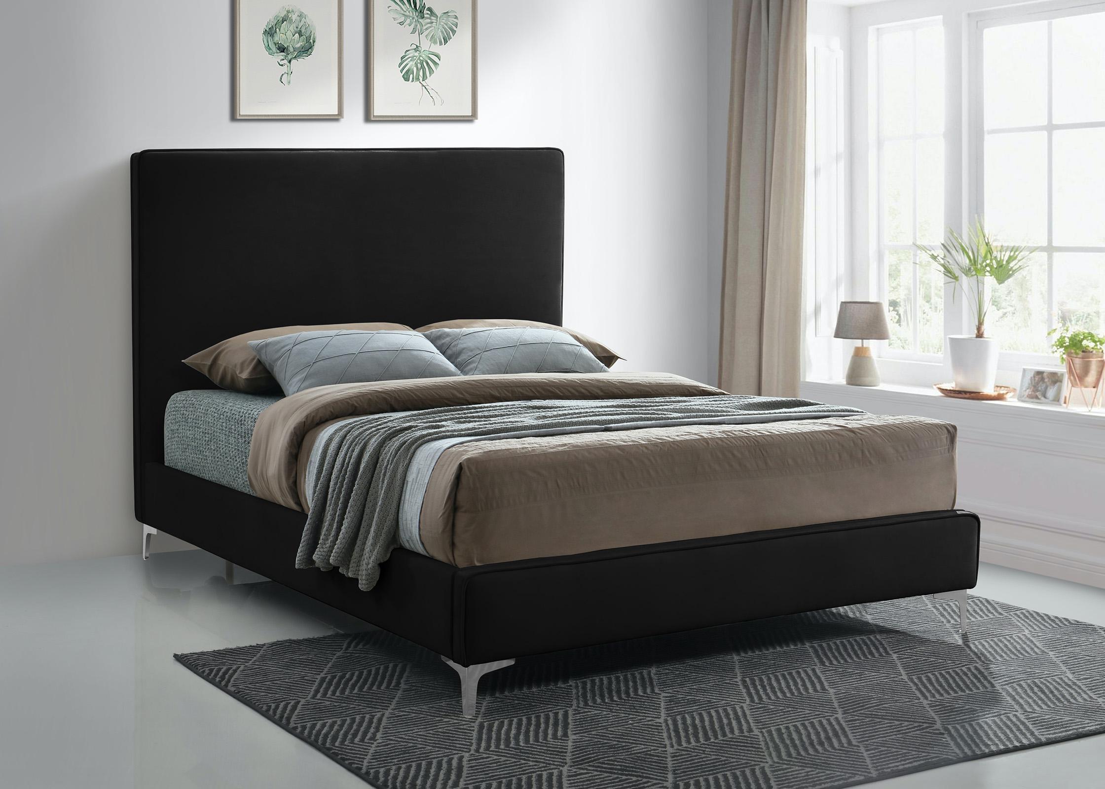 

    
Meridian Furniture GERI GeriBlack-F Platform Bed Black GeriBlack-F
