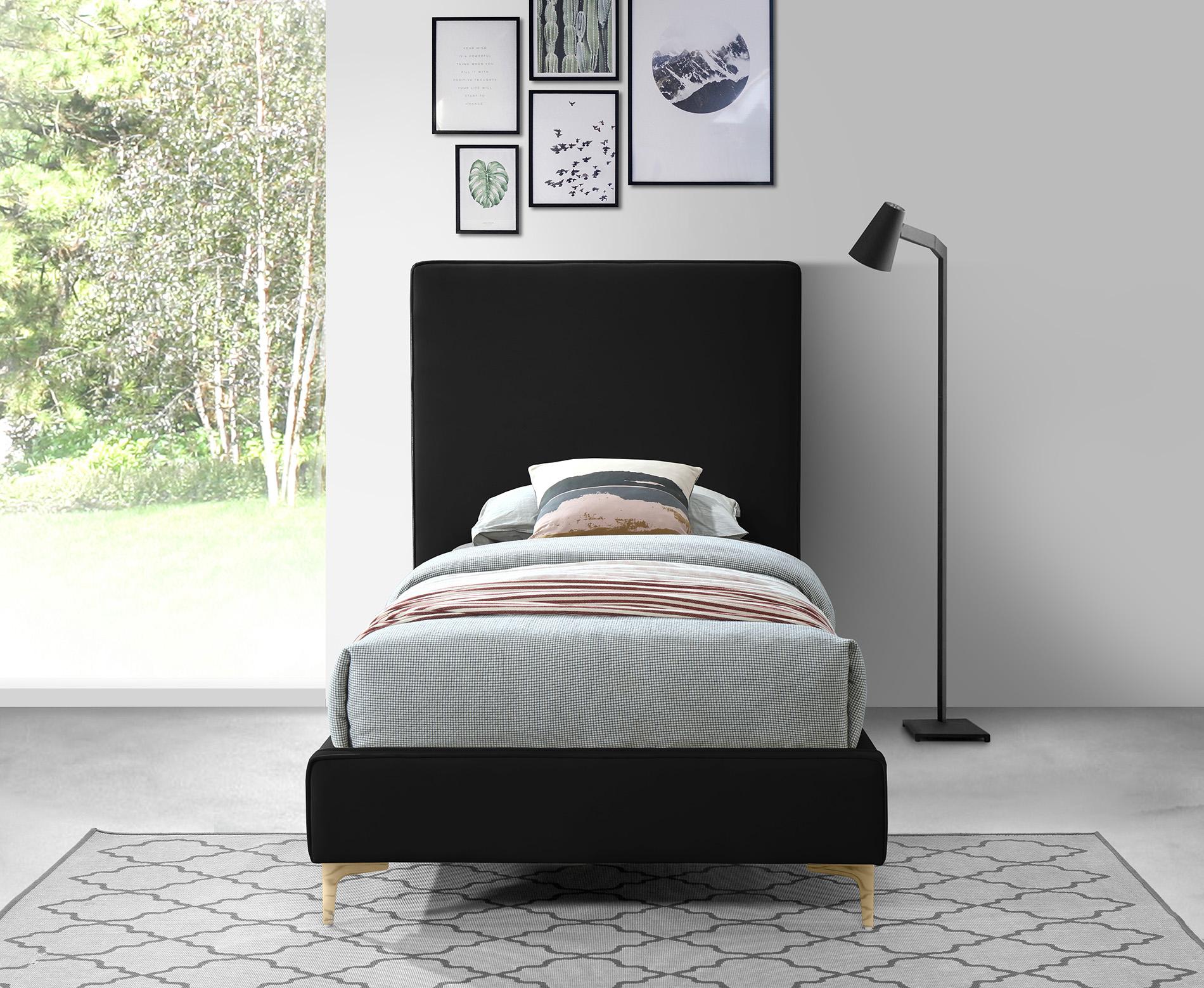 

        
Meridian Furniture GERI GeriBlack-T Platform Bed Black Fabric 753359804095
