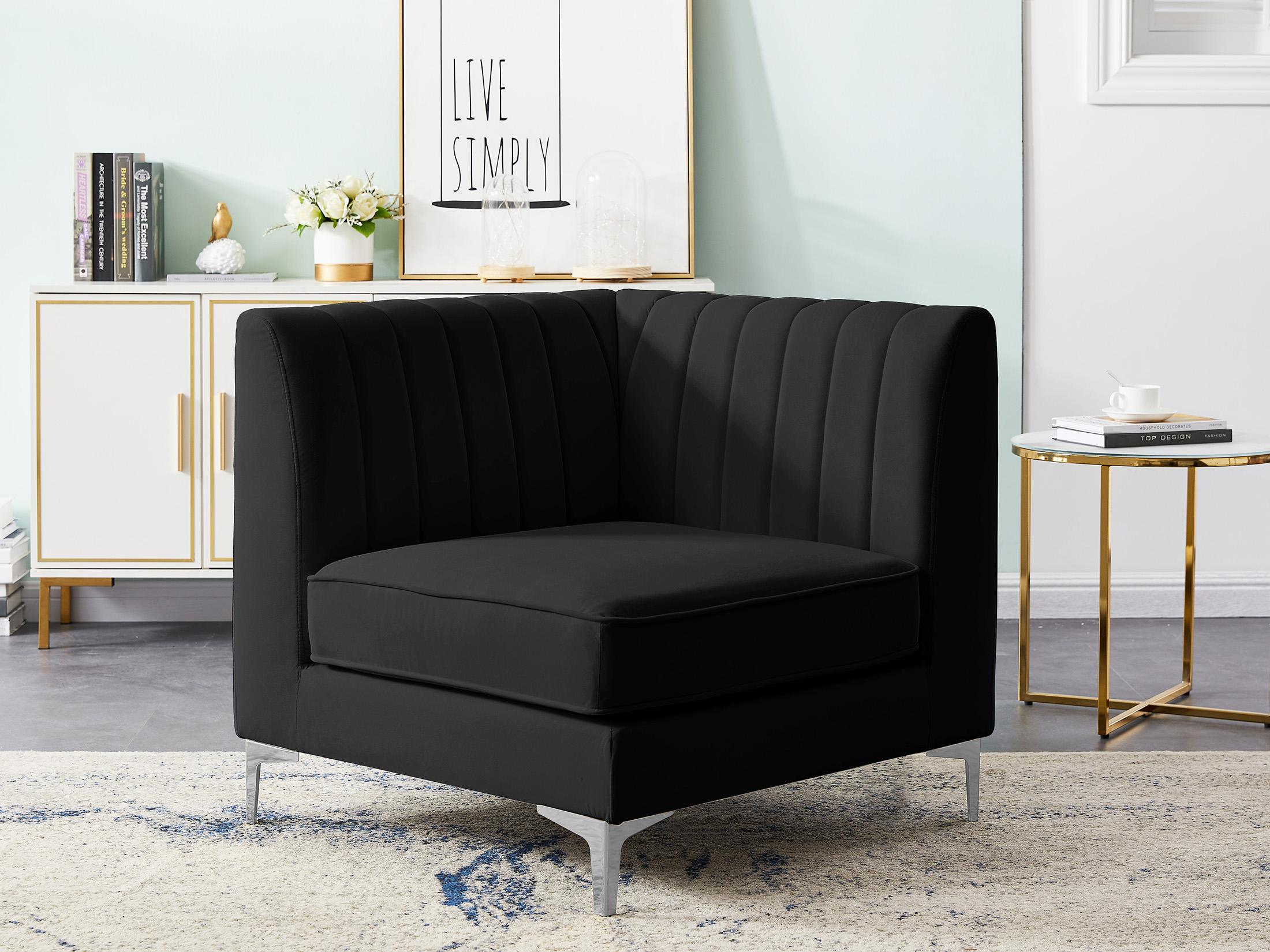 

        
Meridian Furniture ALINA 604Black-Corner Corner chair Black Velvet 94308256726
