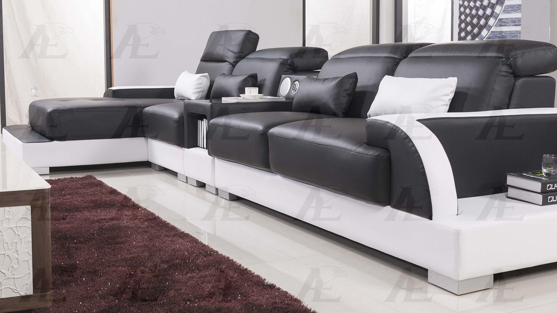 

    
American Eagle Furniture AE-LD812-BK.W Sectional Sofa White/Black AE-LD812L-BK.W
