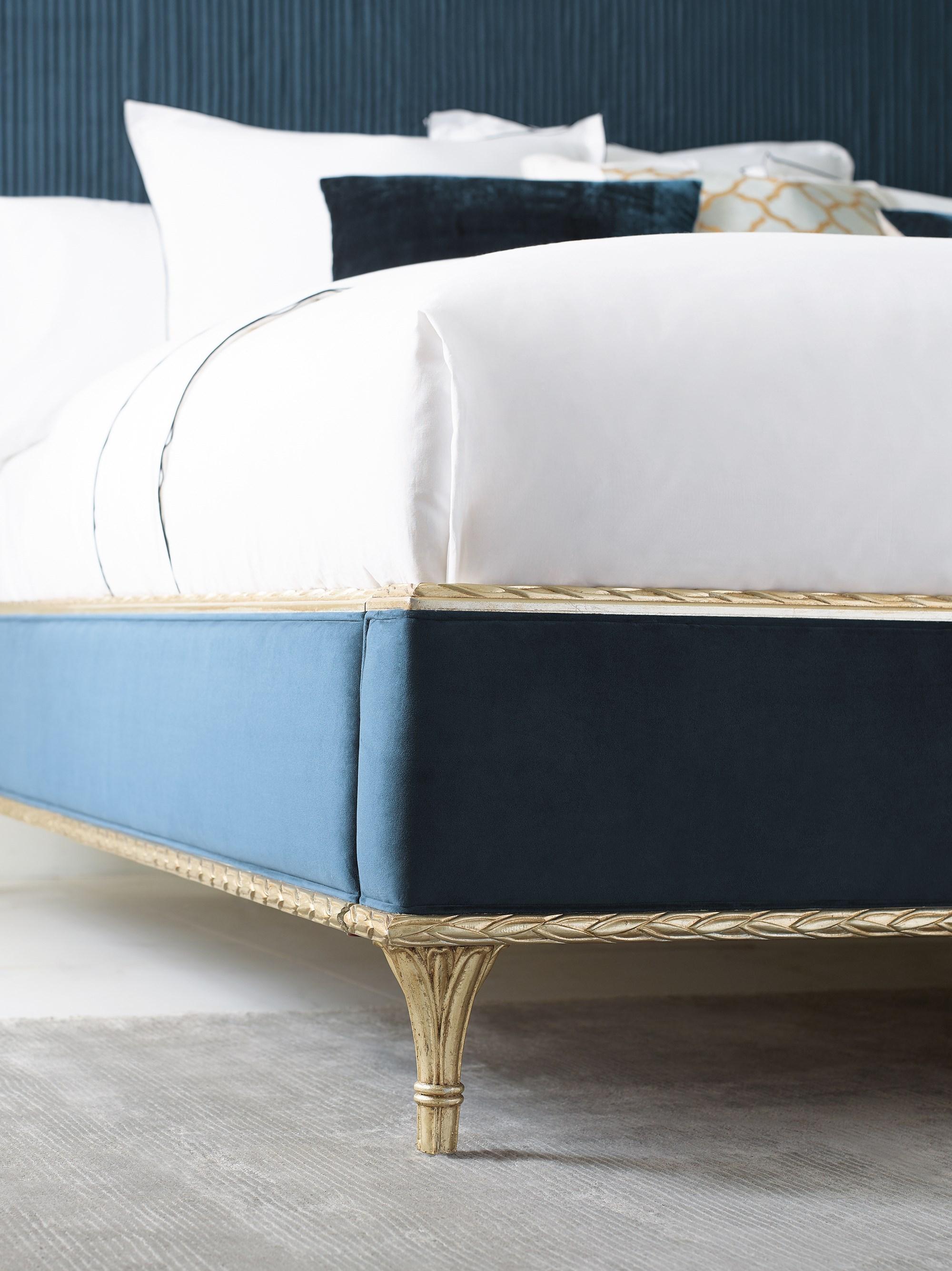 

        
Caracole FONTAINEBLEAU Platform Bed Gold/Blue Fabric 662896030327
