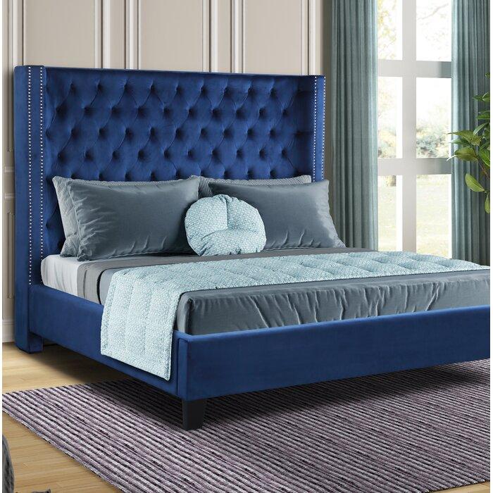 

    
 Photo  Blue Velvet Diamond Tufted King Bed Set 5 ALLEN Galaxy Home Contemporary Modern
