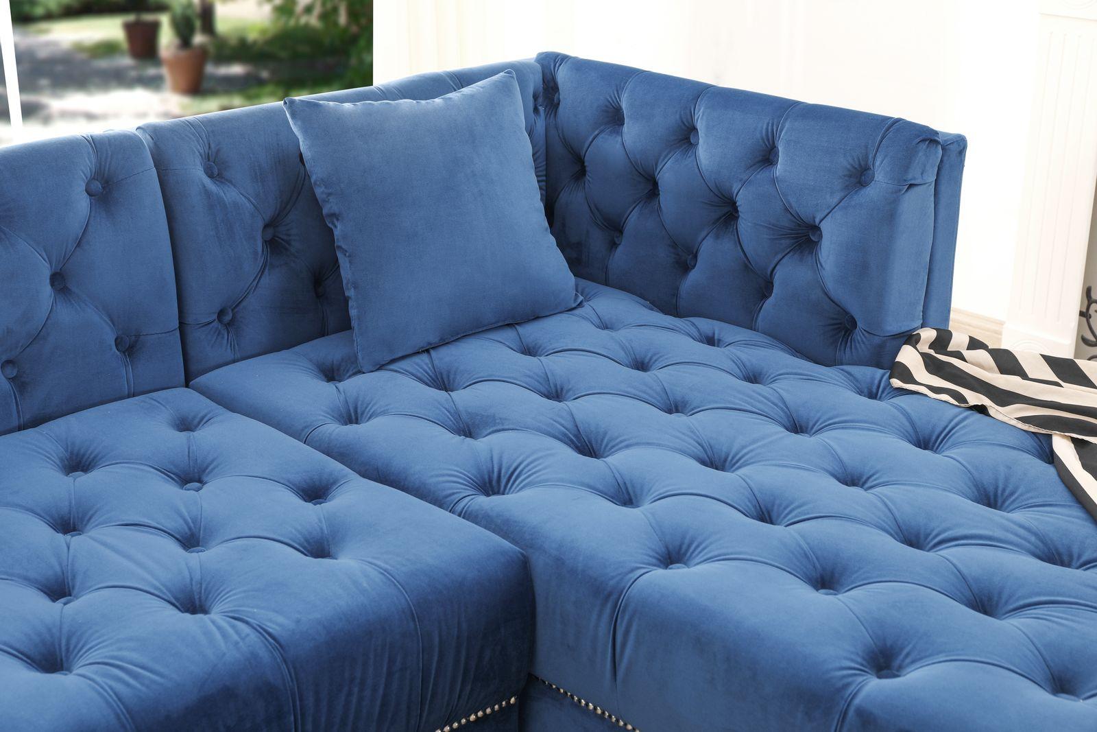 

    
Cosmos Furniture Marco Sectional Sofa Blue Salma Blue-Sectional Sofa
