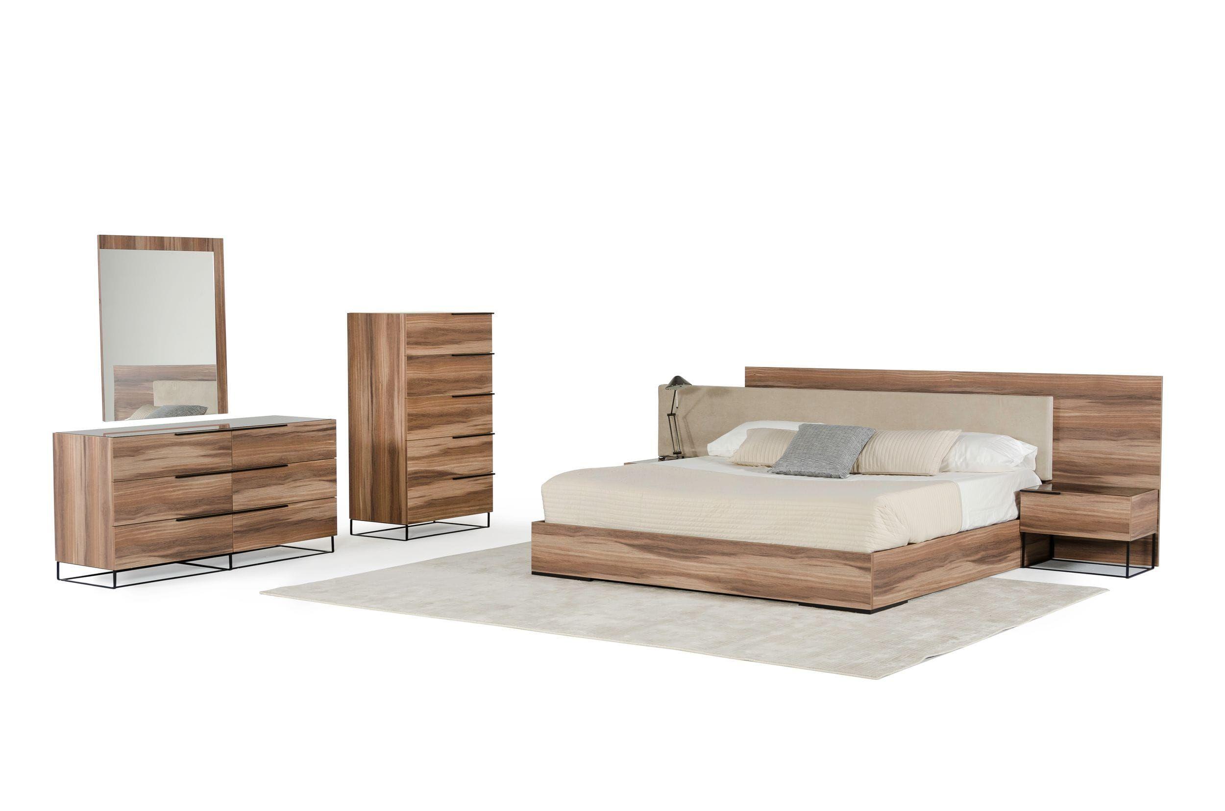 

    
Brown & Beige Fabric King Size Panel Bedroom Set 6Pcs by VIG Nova Domus Matteo
