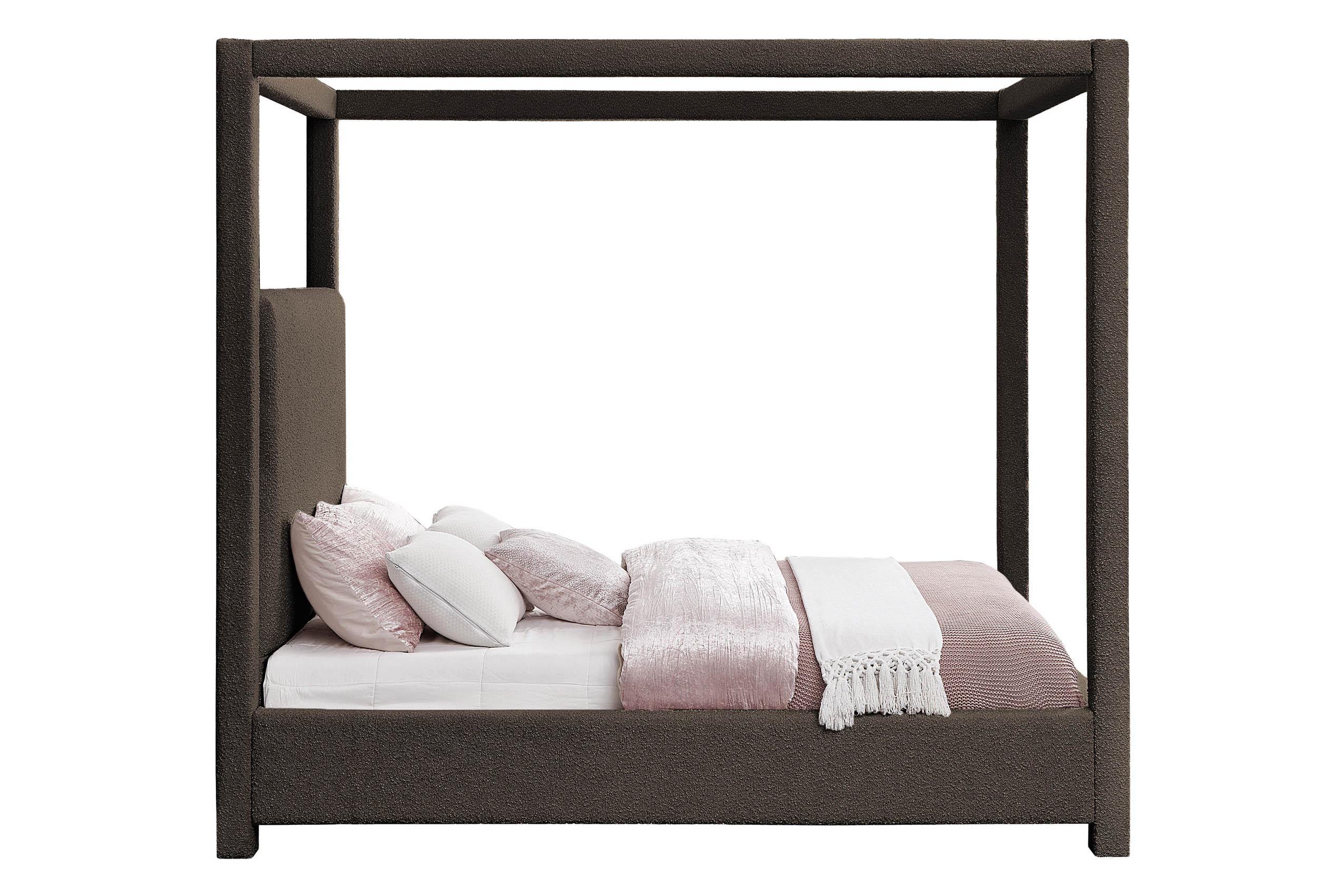 

        
Meridian Furniture EdenBrown-Q Platform Bed Brown Boucle 094308310916
