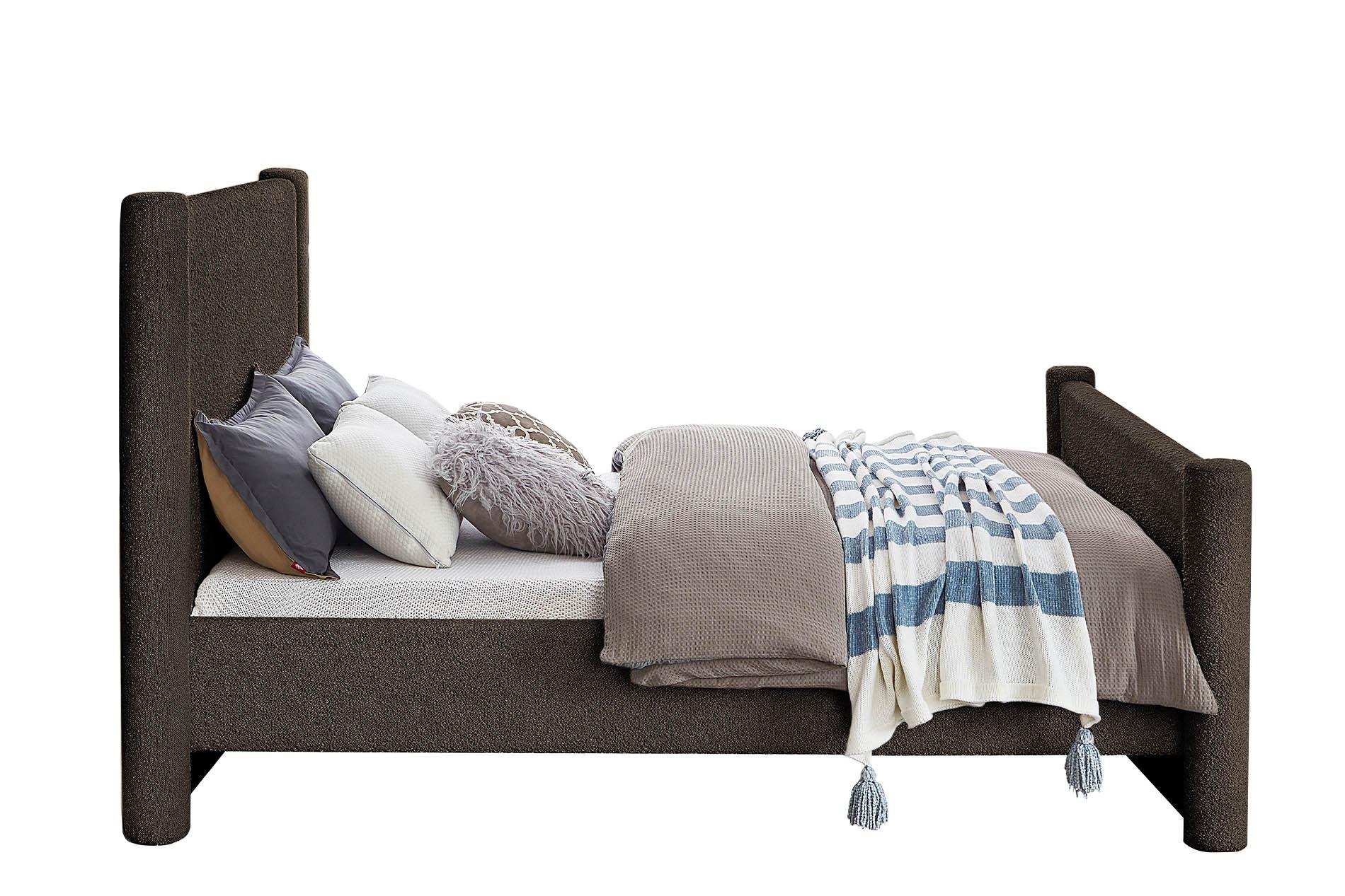 

    
B1299Brown-Q Meridian Furniture Panel Bed
