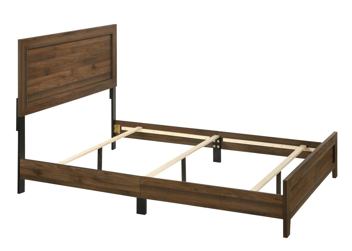 

    
Brown Queen Size Panel Bed by Crown Mark Millie B9200-Q-Bed
