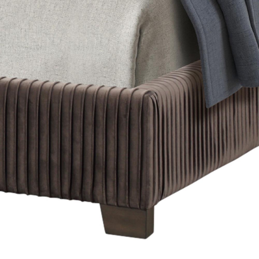 

        
Bernards Furniture Milo 1149-110 Panel Bed Brown Velvet 708939114965
