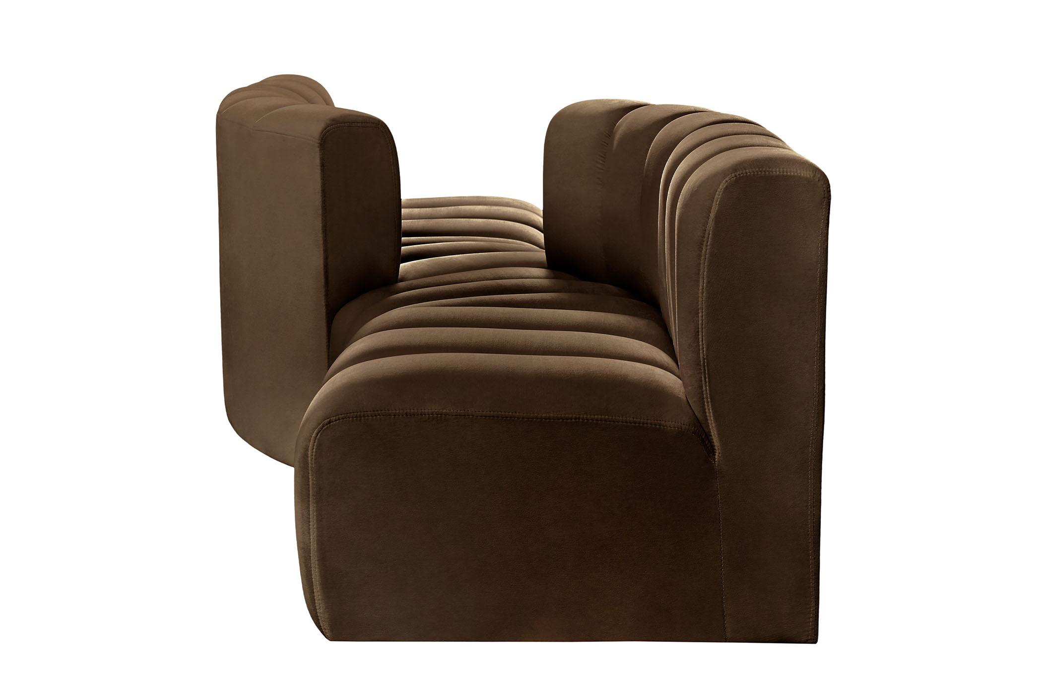 

        
Meridian Furniture ARC 103Brown-S4A Modular Sectional Sofa Brown Velvet 094308299938
