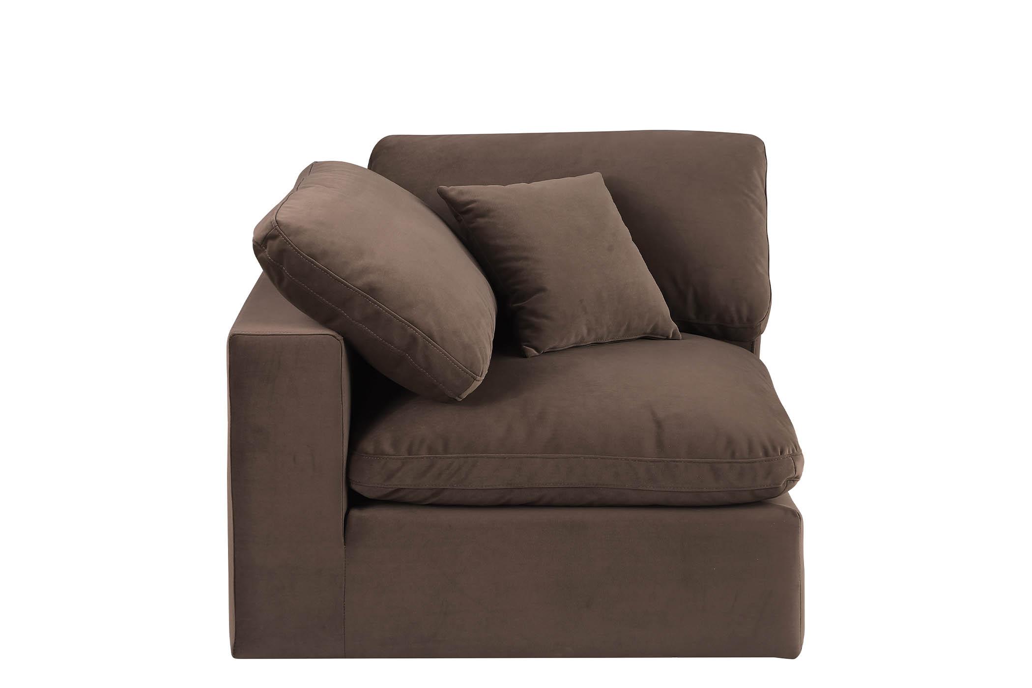 

        
Meridian Furniture 189Brown-Corner Corner chair Brown Velvet 094308284798

