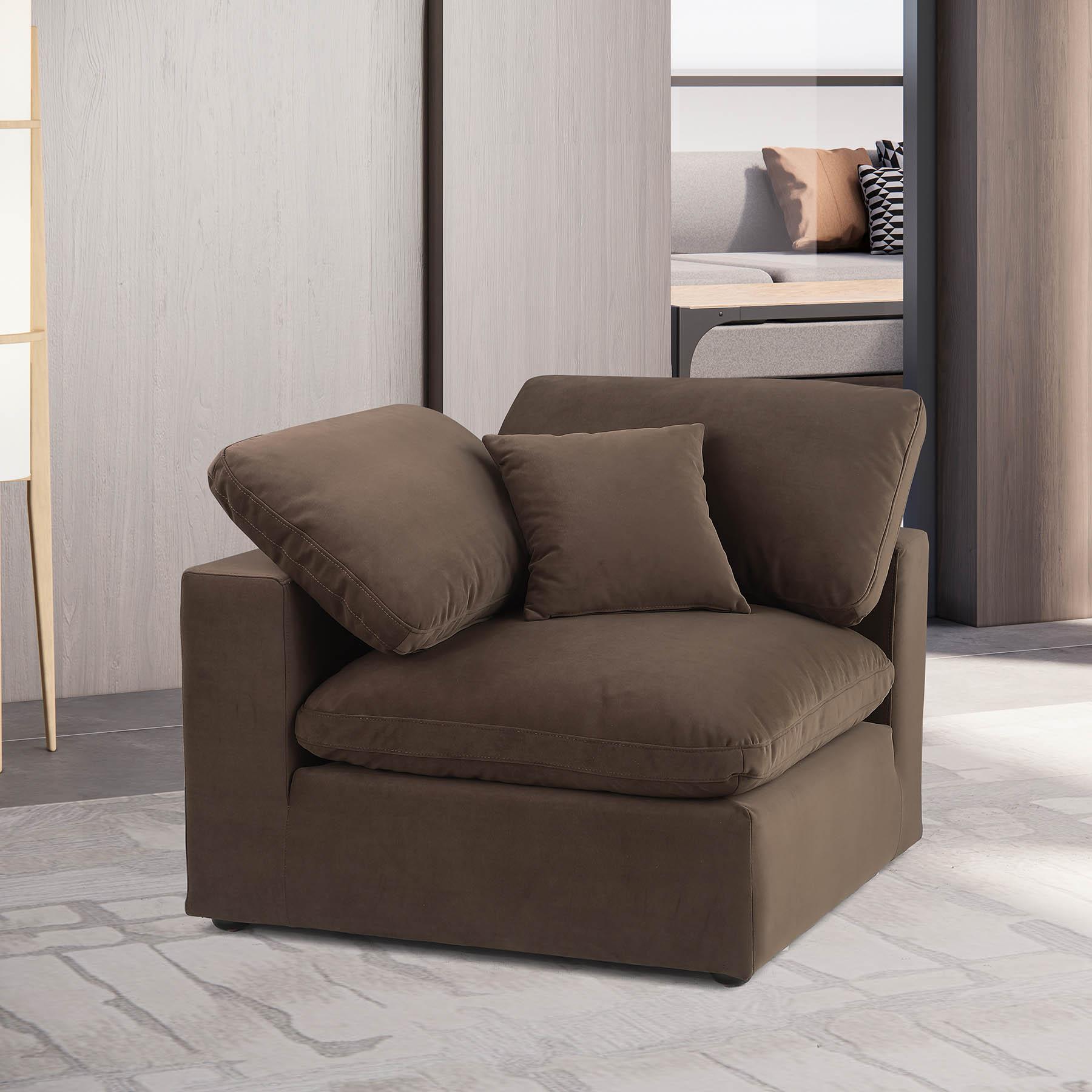 

    
Brown Velvet Corner Chair COMFY 189Brown-Corner Meridian Contemporary Modern
