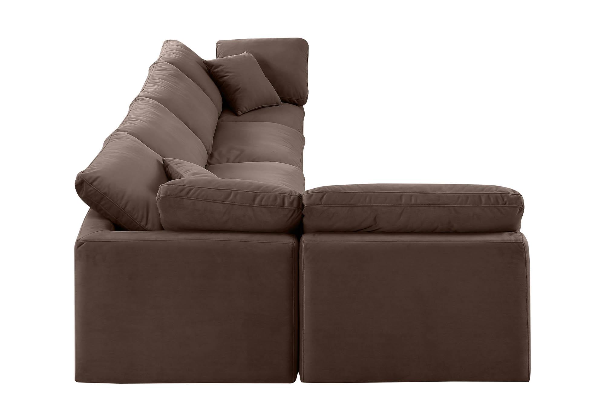 

        
Meridian Furniture INDULGE 147Brown-Sec5D Modular Sectional Sofa Brown Velvet 094308316901
