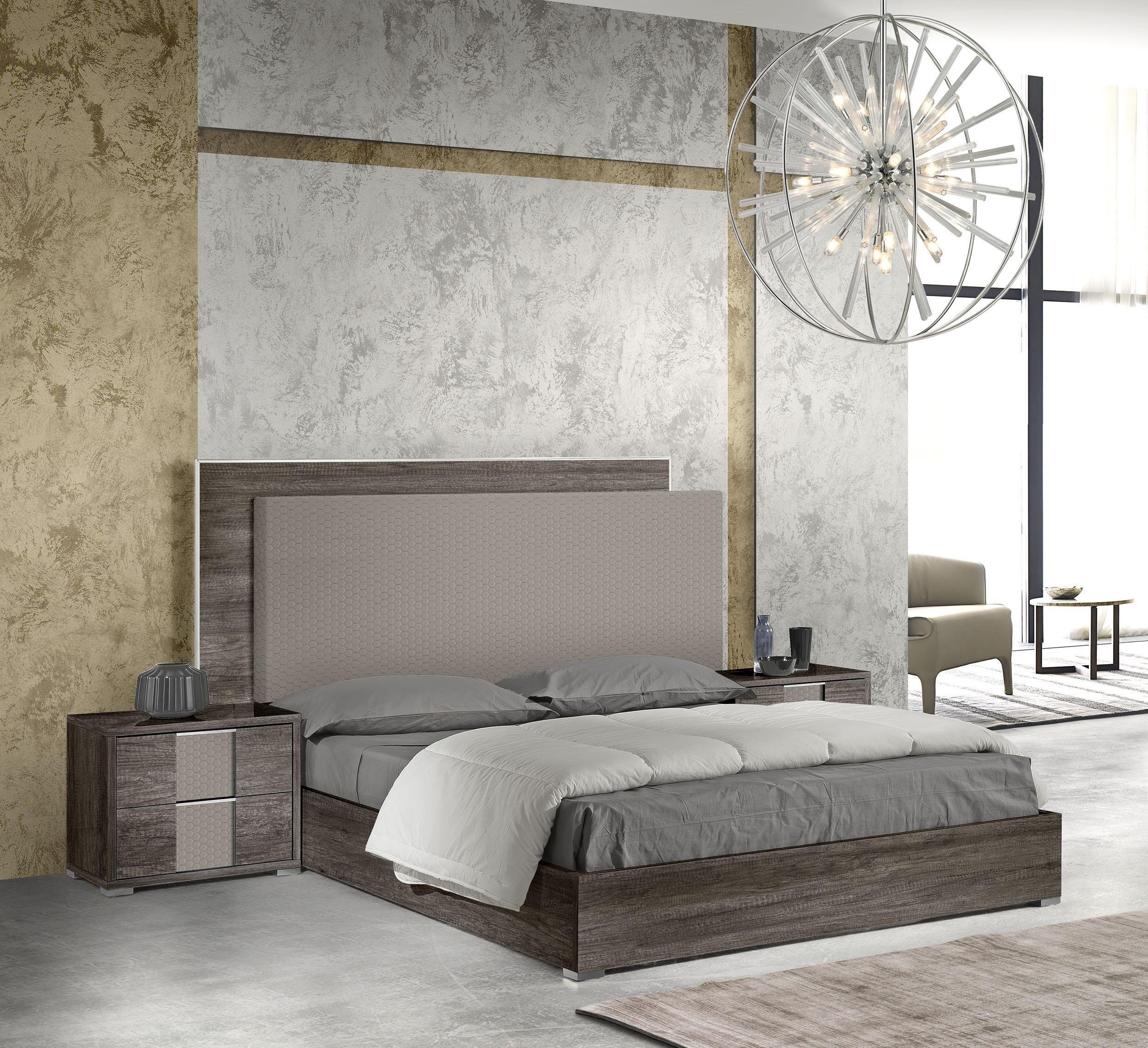 

    
Canyon Oak Lacquer & Beige Velvet.King Size Bedroom Set 3Pcs  MADE IN ITALY J&M Portofino
