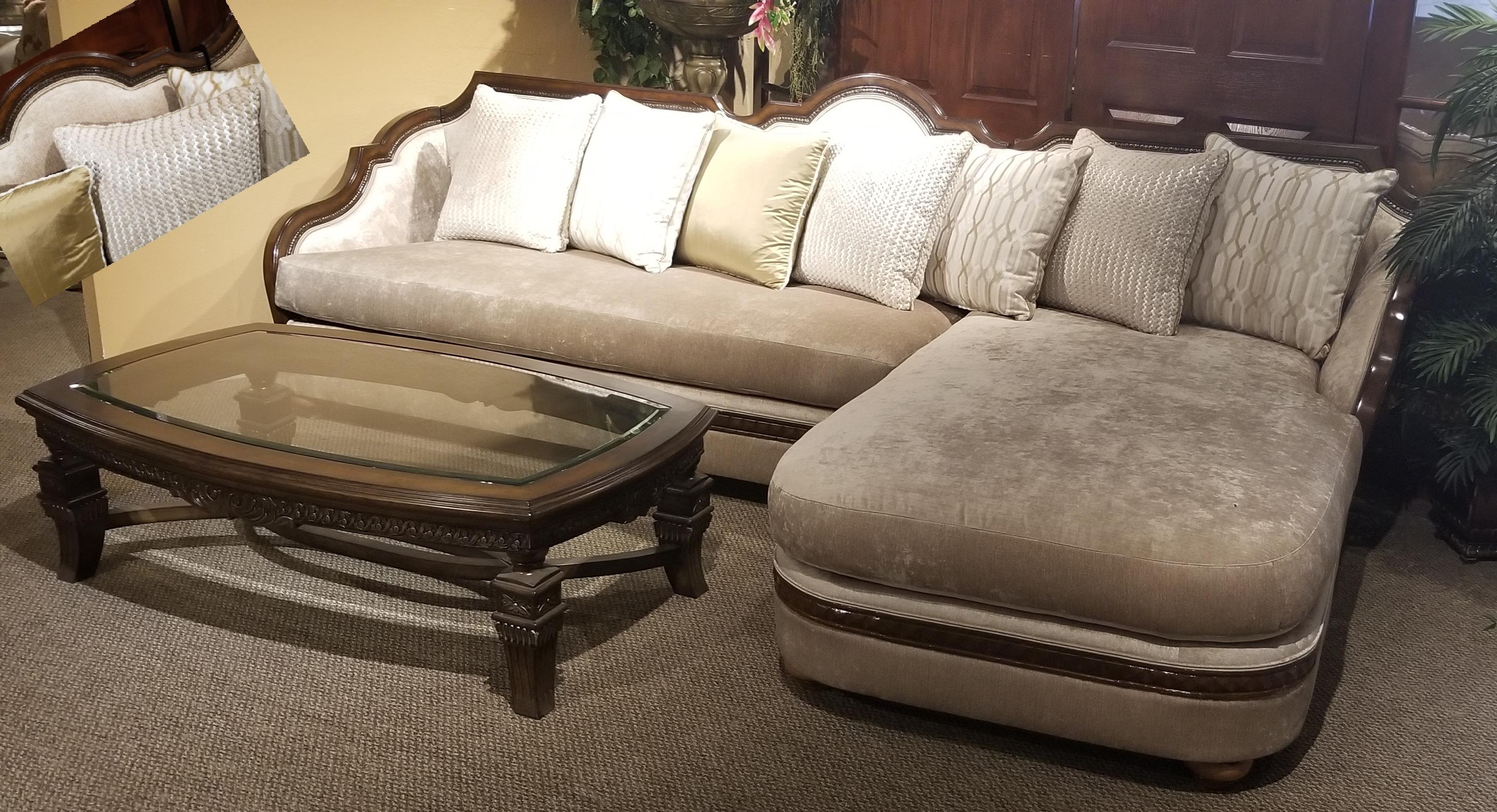 

    
Benetti’s-LUCIANNA Benetti Furniture Sectional Sofa

