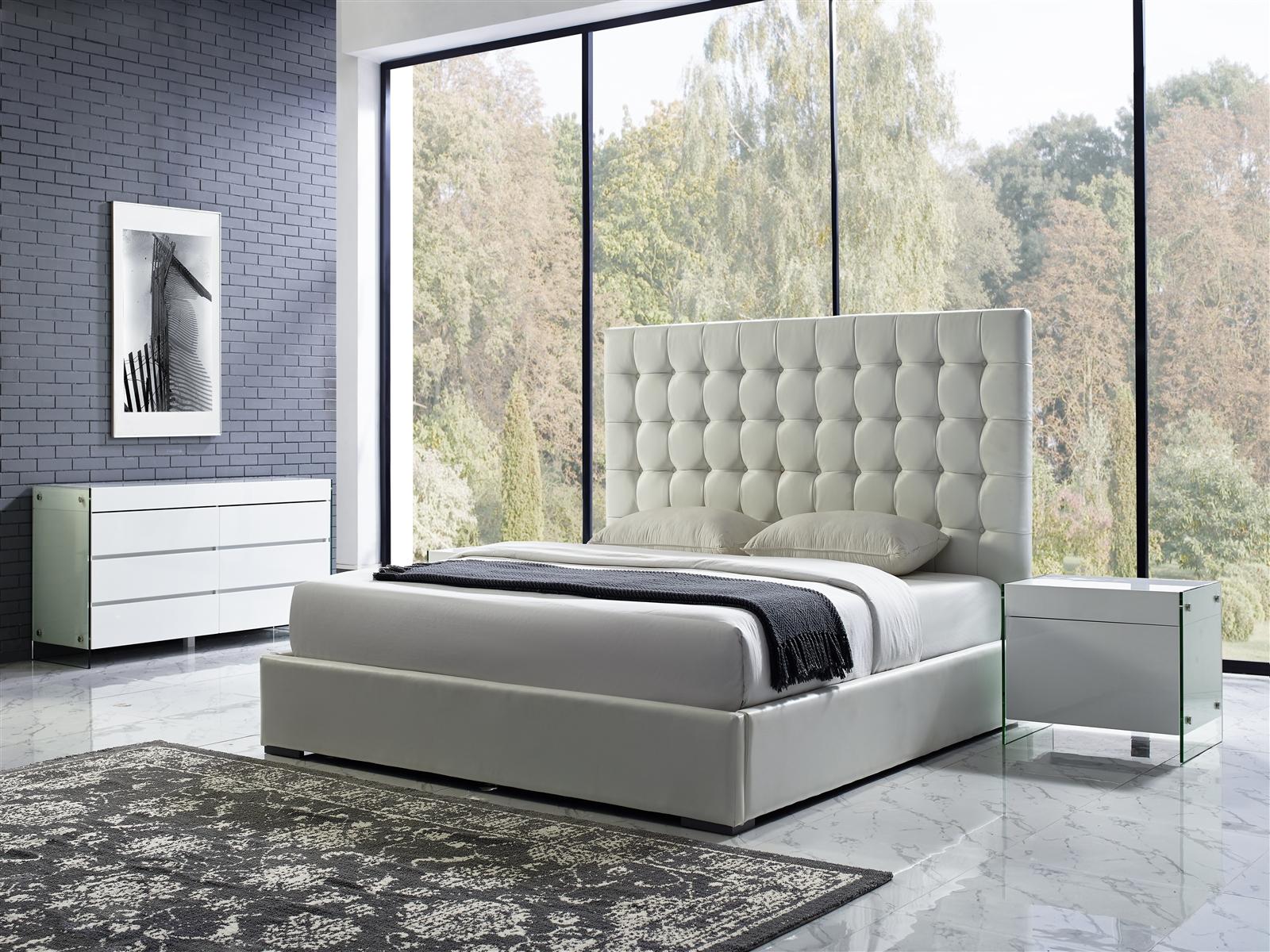 

        
Casabianca BELLA Platform Bed White Eco-Leather 00682055340449
