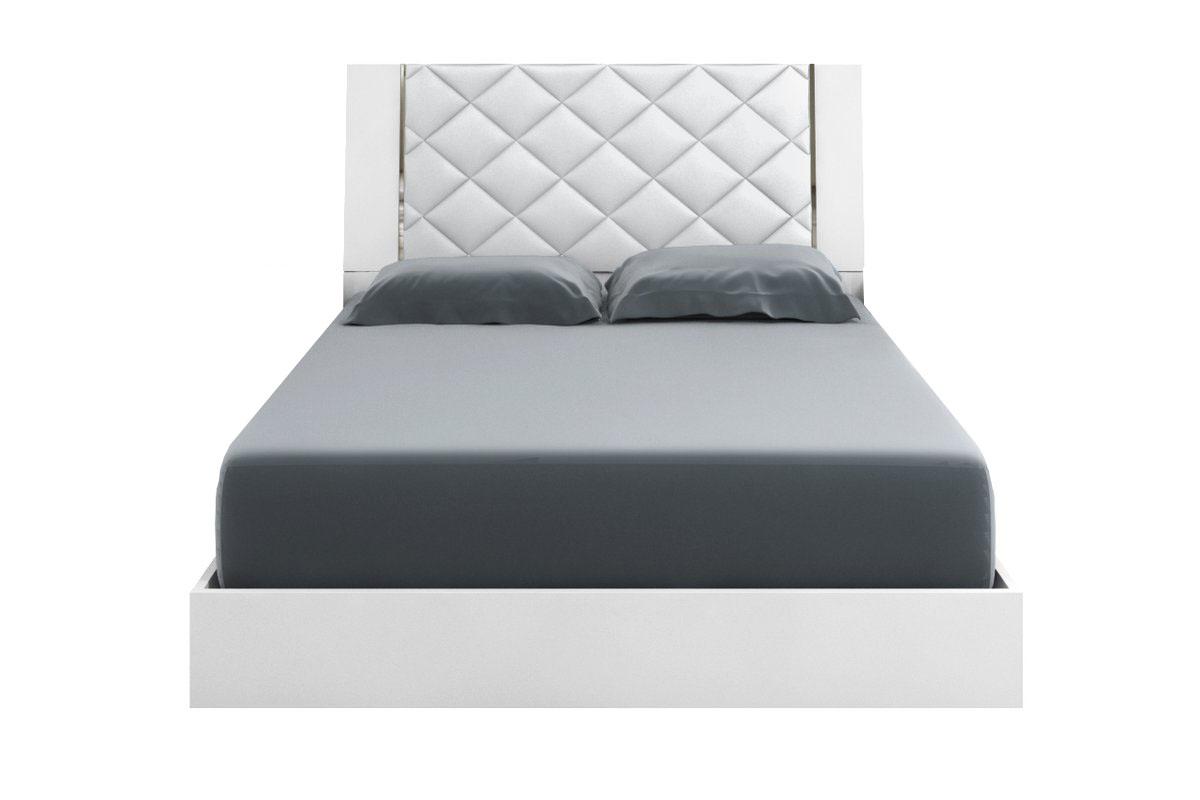 

    
Casabianca DIAMANTI Modern High Gloss White Lacquer King Platform Bed Made in Italy
