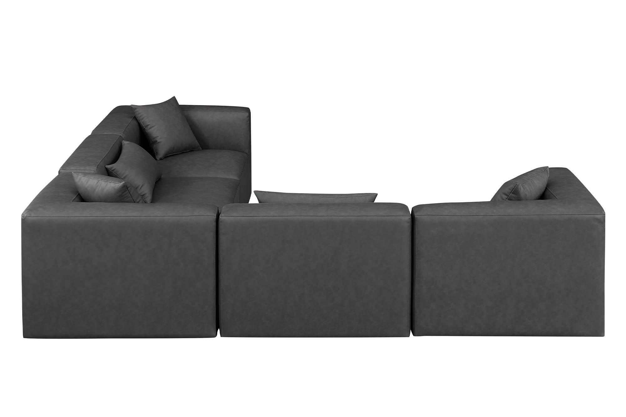 

    
668Grey-Sec5C Meridian Furniture Modular Sectional Sofa
