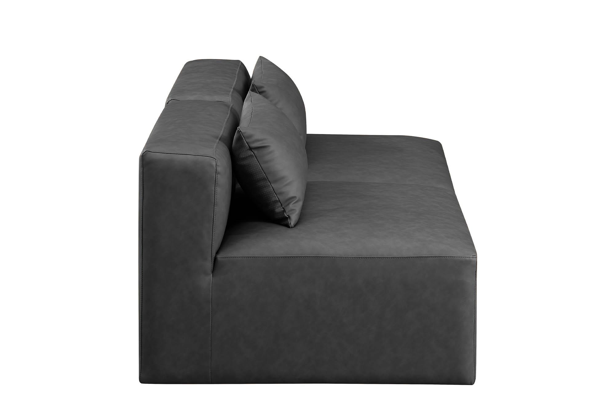 

        
Meridian Furniture CUBE 668Grey-S72A Modular Sofa Gray Faux Leather 094308318387
