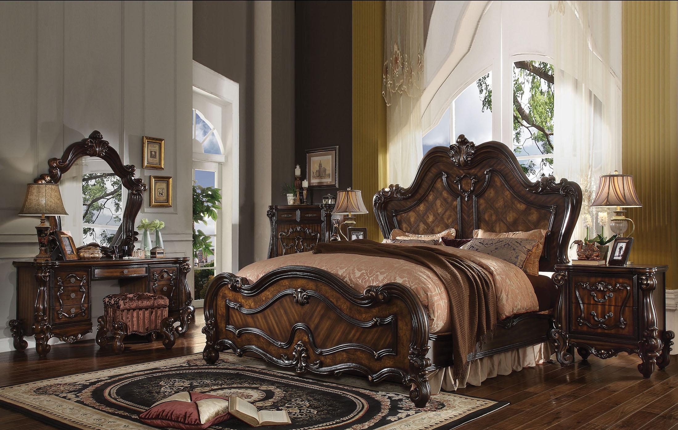 

    
Cherry Oak Queen Bedroom Set 5Pcs w/ Vanity Desk Versailles 21790Q Acme Vintage Classic
