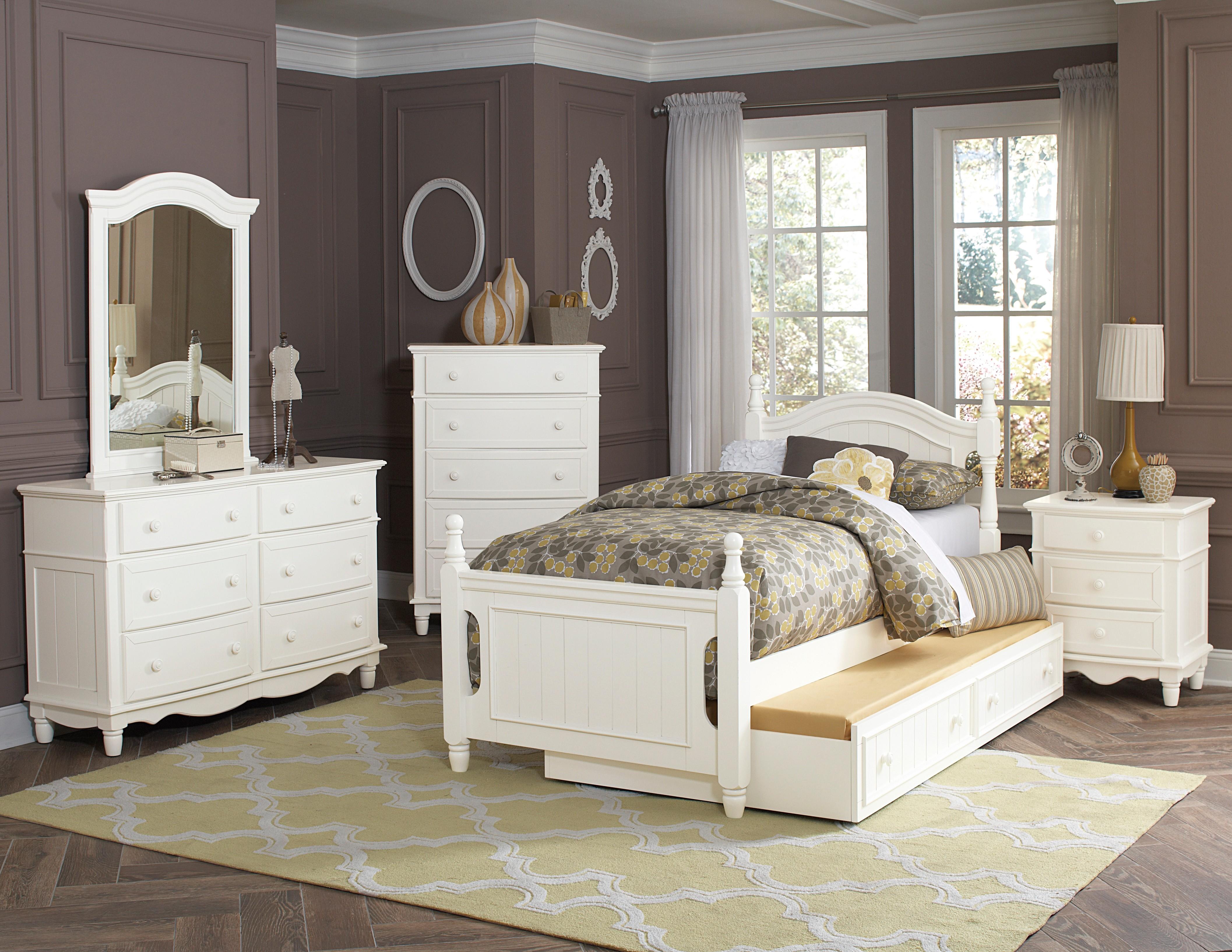

                    
Homelegance B1799T-1*R Clementine Bed White  Purchase 
