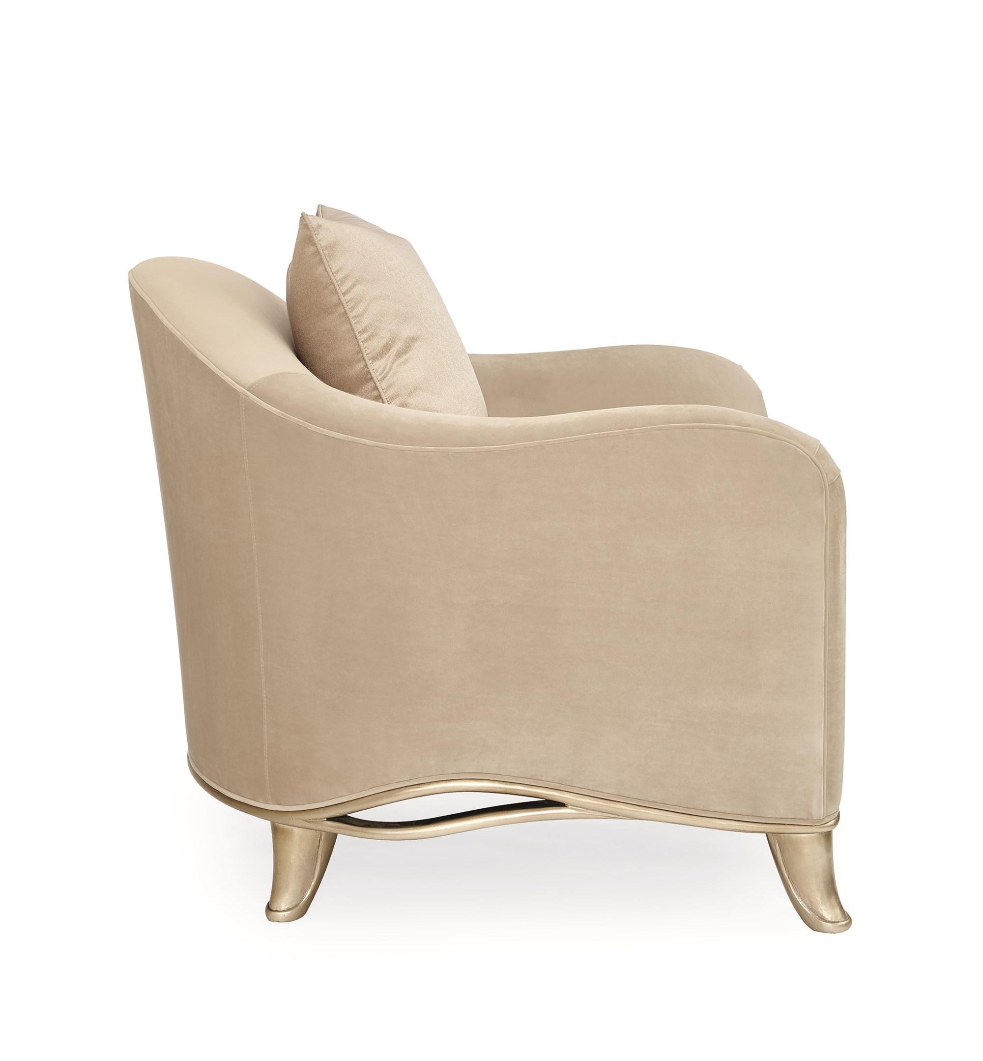 

        
Caracole THE RIBBON SOFA Accent Chair Gold/Beige Velvet 662896022056
