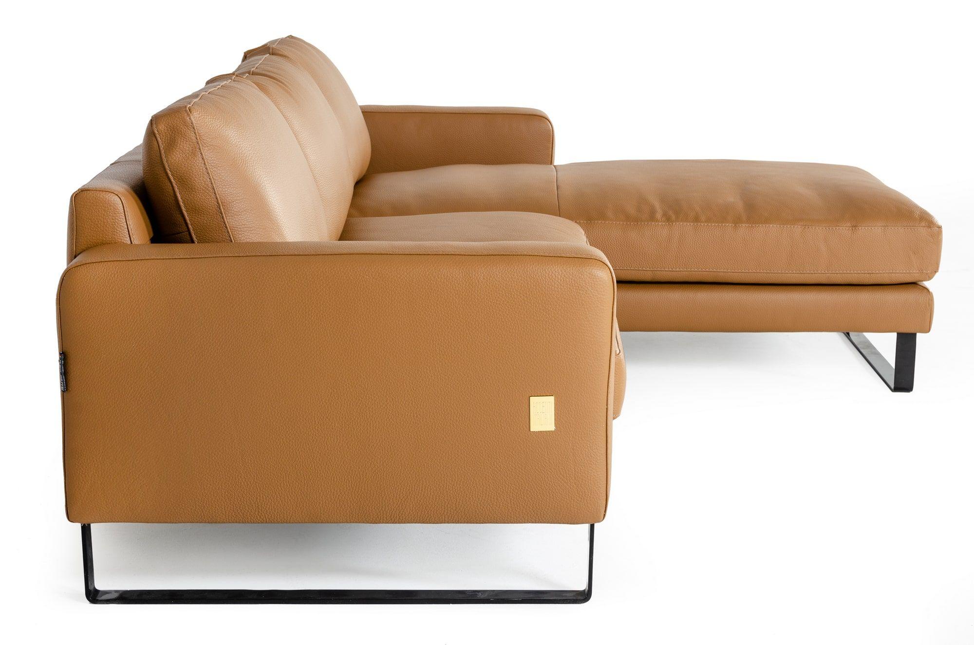 

    
VGDDSHINE VIG Furniture Sectional Sofa
