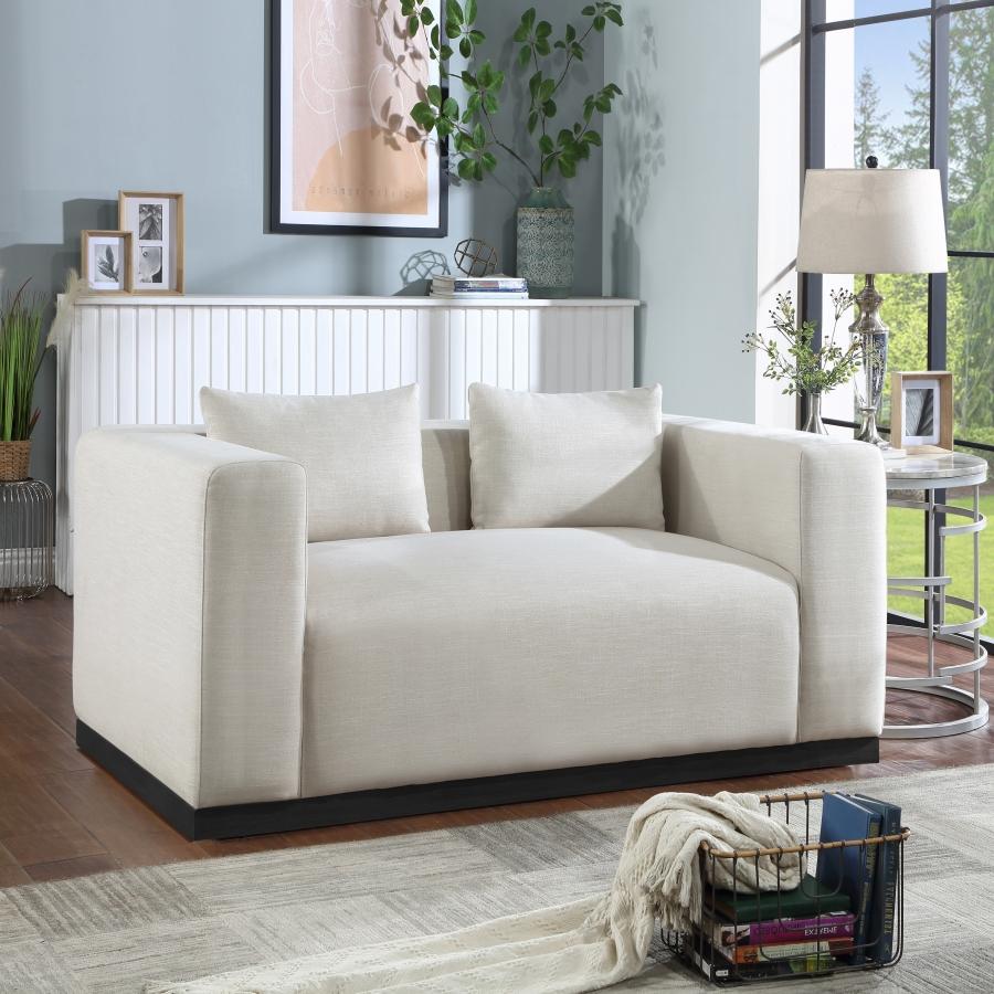 

    
 Photo  Contemporary Beige Solid Wood Living Room Set 3PCS Meridian Furniture Alfie 642Beige-S-3PCS
