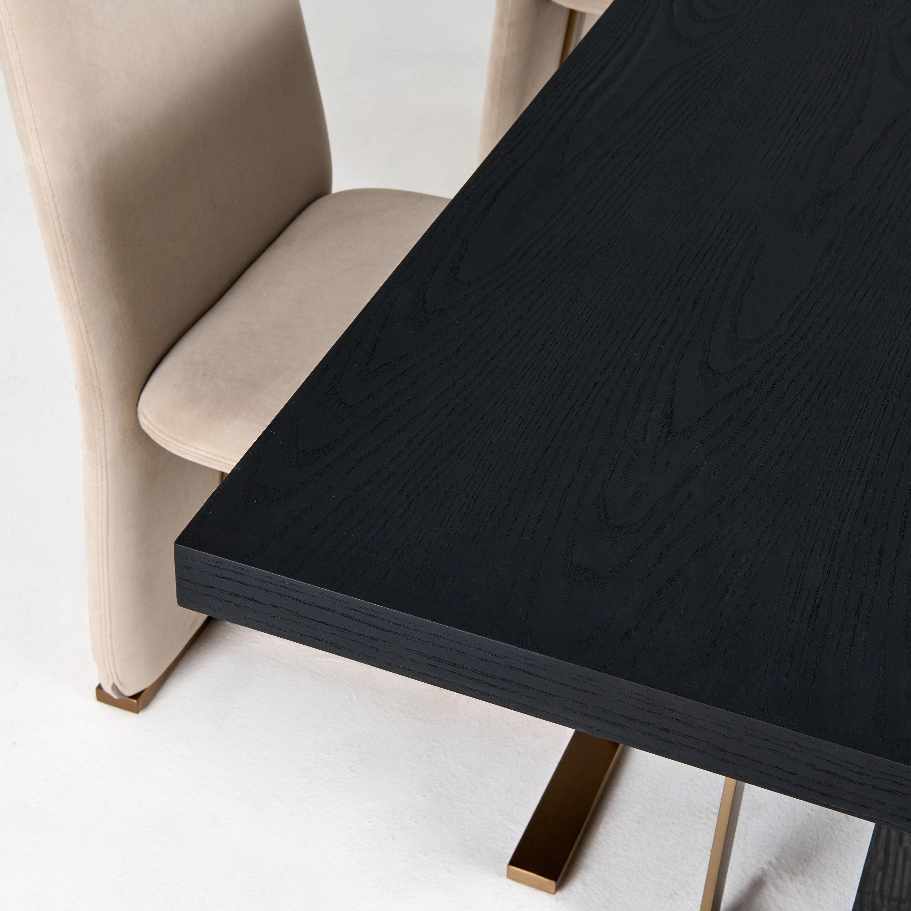

    
Contemporary Black/Gold Ash Veneer Dining Table VIG Furniture Modrest Tasha VGVCT2308
