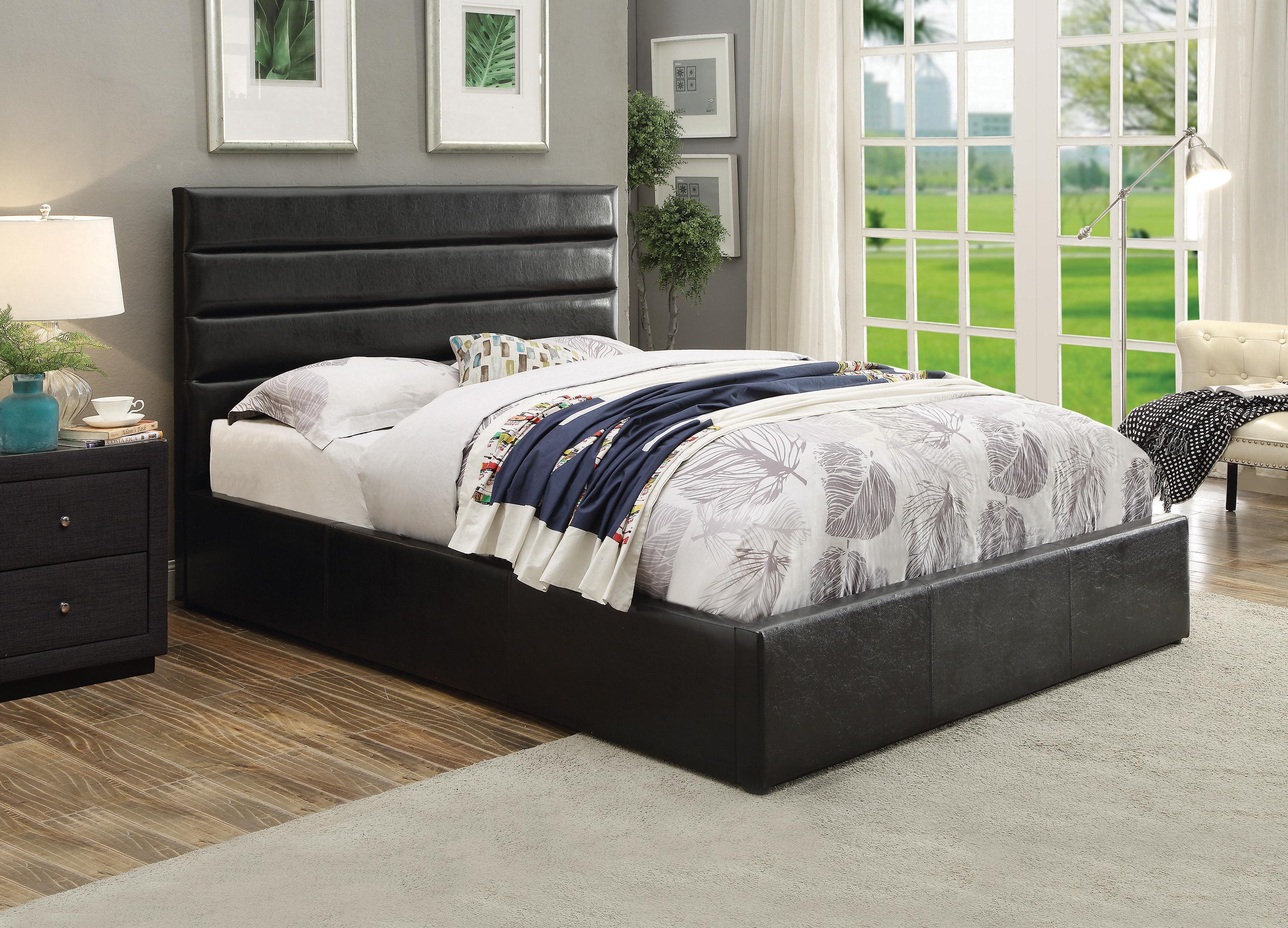 

    
Contemporary Black Leatherette King Bed Coaster 300469KE Riverbend
