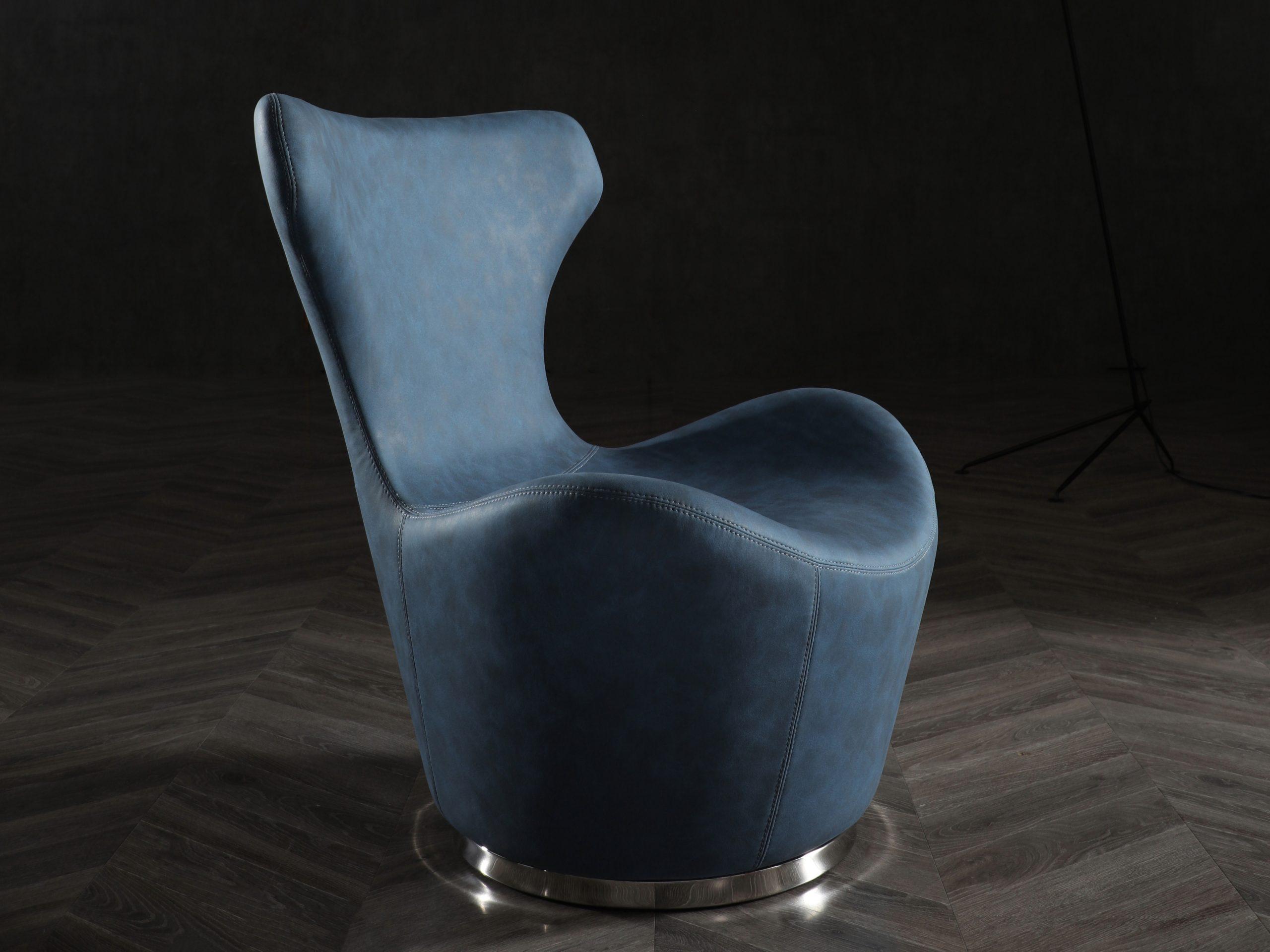 

    
CH1704F-BLU WhiteLine Accent Chair

