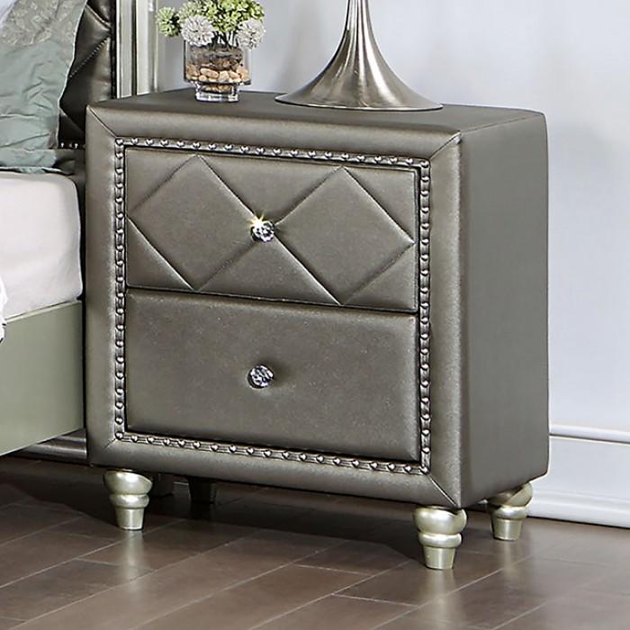 

    
Transitional Champagne/Warm Gray Solid Wood Nightstand Furniture of America Xandria FOA7224CPN-N
