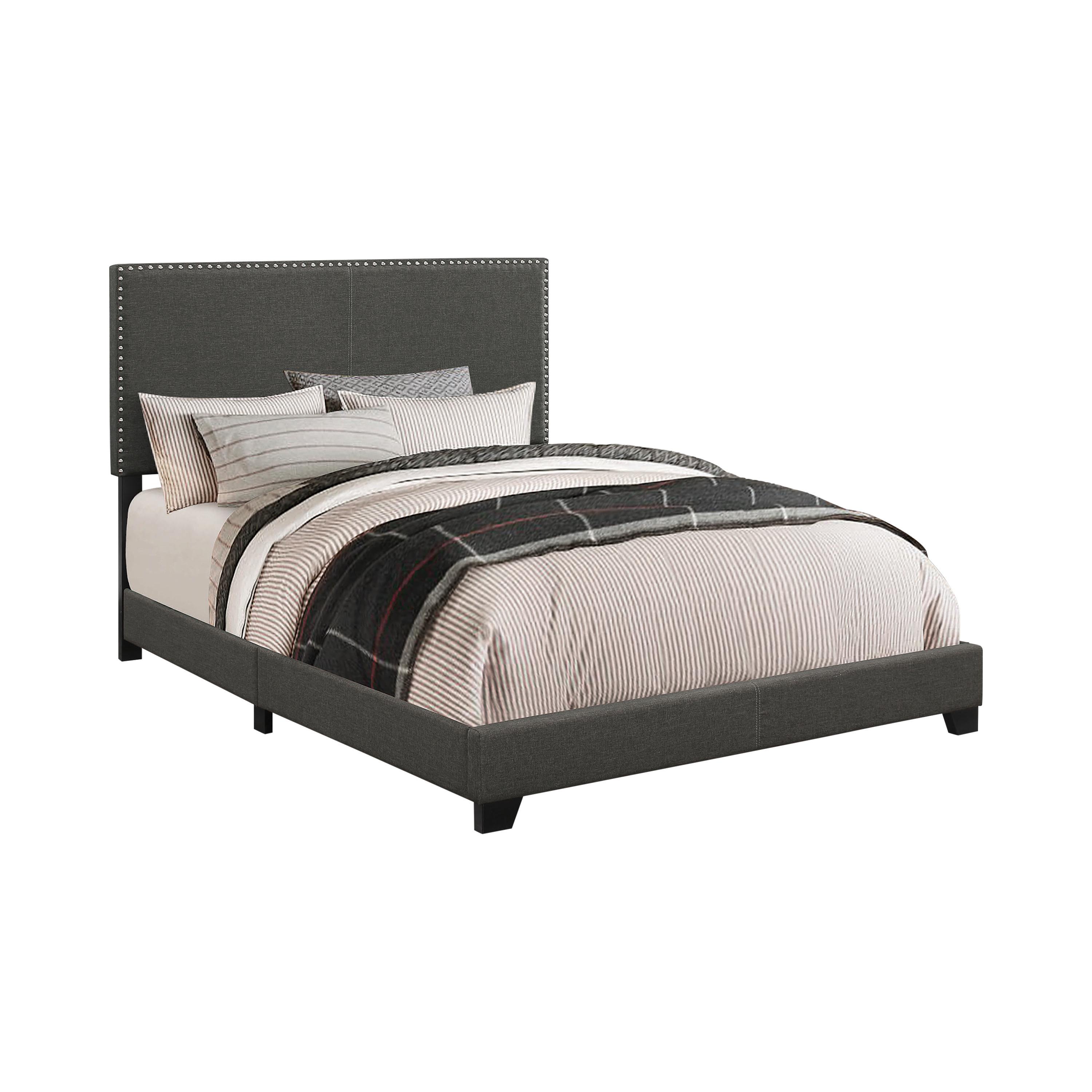 

    
Contemporary Charcoal Fabric King Bed Coaster 350061KE Boyd

