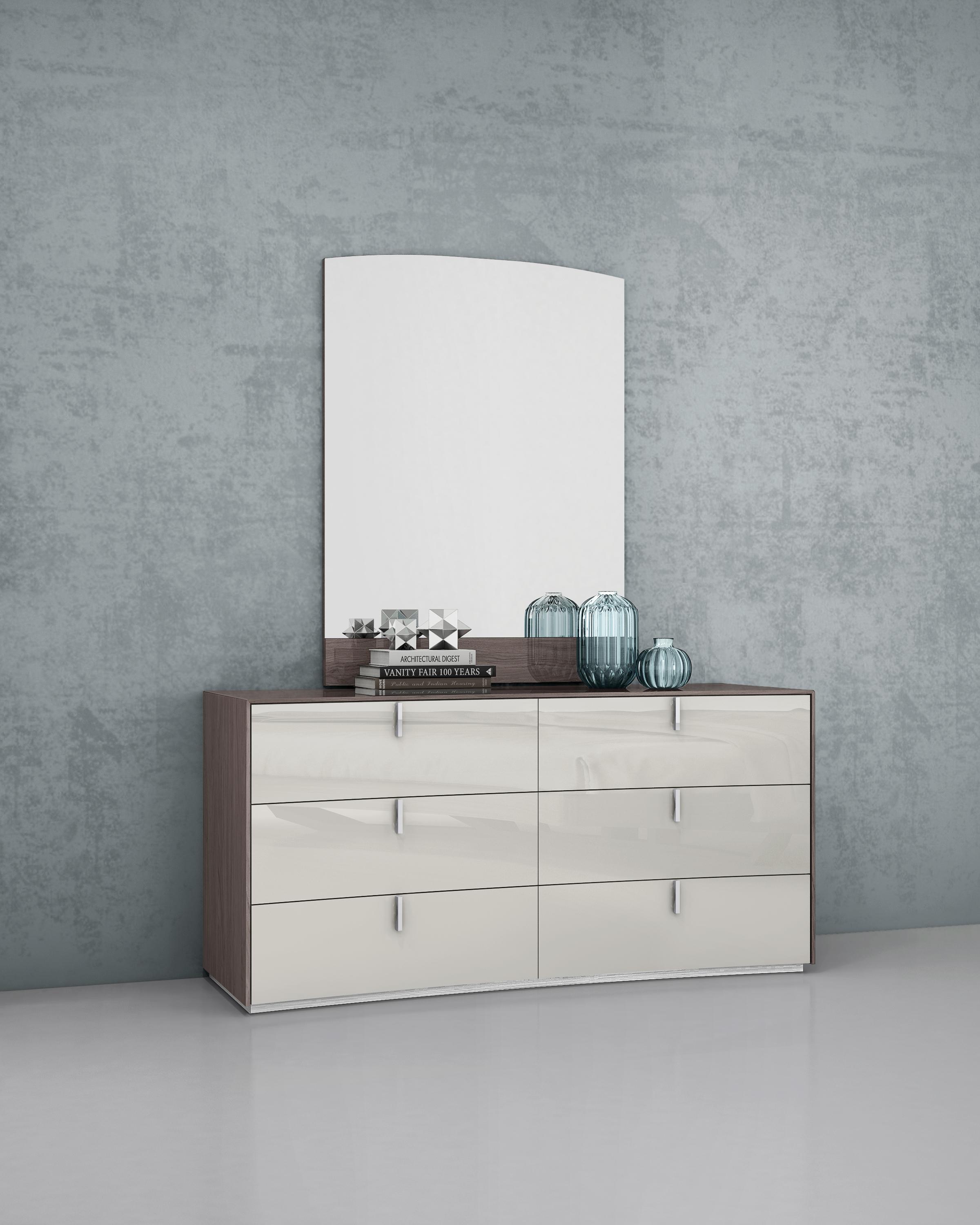 

    
WhiteLine DR1754-GRY/LGRY Berlin Dresser Light Gray DR1754-GRY/LGRY

