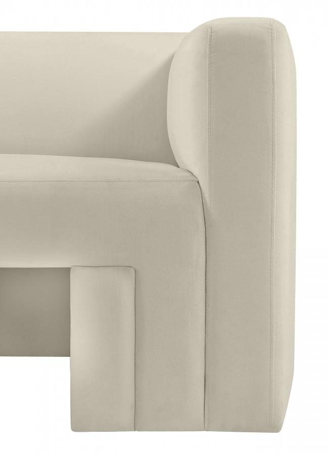

    
Contemporary Cream Solid Wood Living Room Set 3PCS Meridian Furniture Henson 665Cream-S-3PCS
