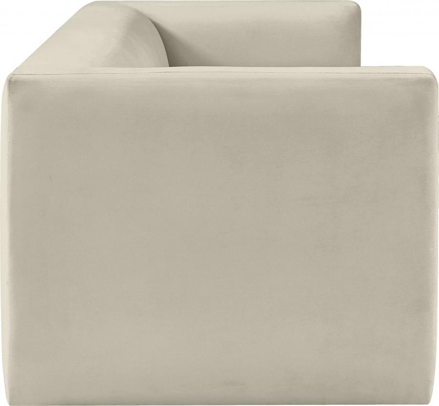 

    
665Cream-S Contemporary Cream Solid Wood Sofa Meridian Furniture Henson 665Cream-S
