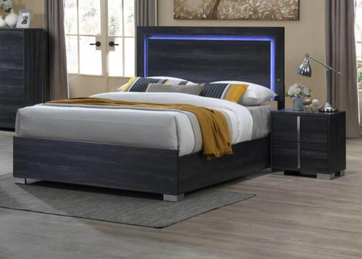 

    
Contemporary Dark Gray Wood California King Platform Bedroom Set 5Pcs McFerran B785
