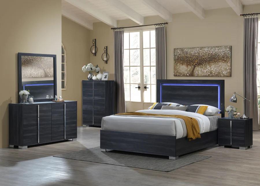 

    
Contemporary Dark Gray Wood Queen Platform Bedroom Set 3Pcs McFerran B785
