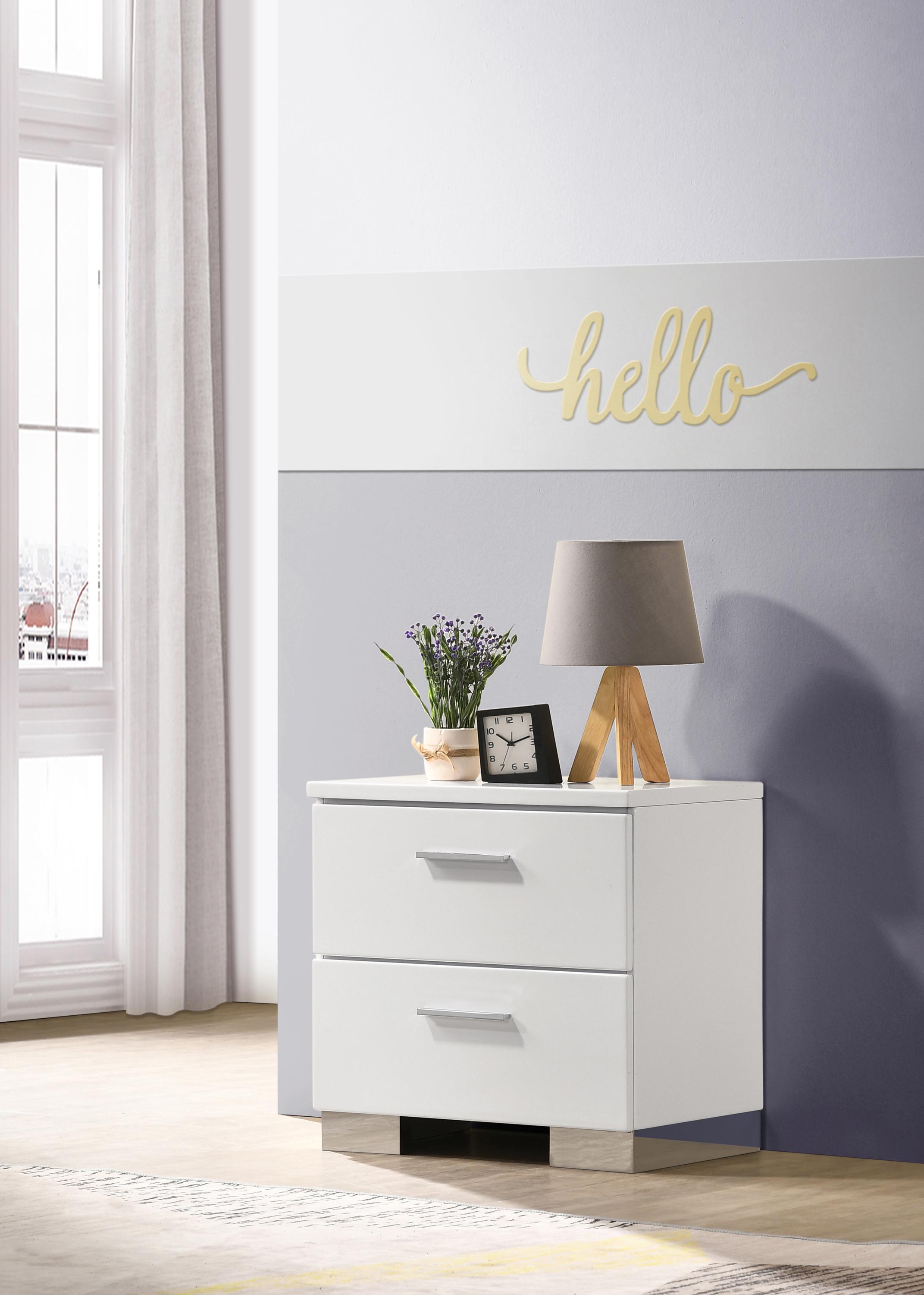 

    
Contemporary Glossy White Wood King Bedroom Set 5pcs Coaster 203500KE Felicity
