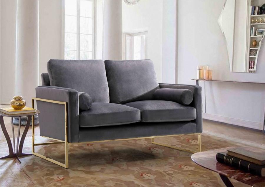 

    
Contemporary Gray Engineered Wood Loveseat Meridian Furniture Mila 678Grey-L
