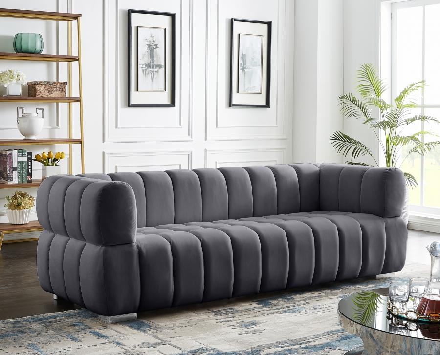 

    
670Grey-S Meridian Furniture Sofa
