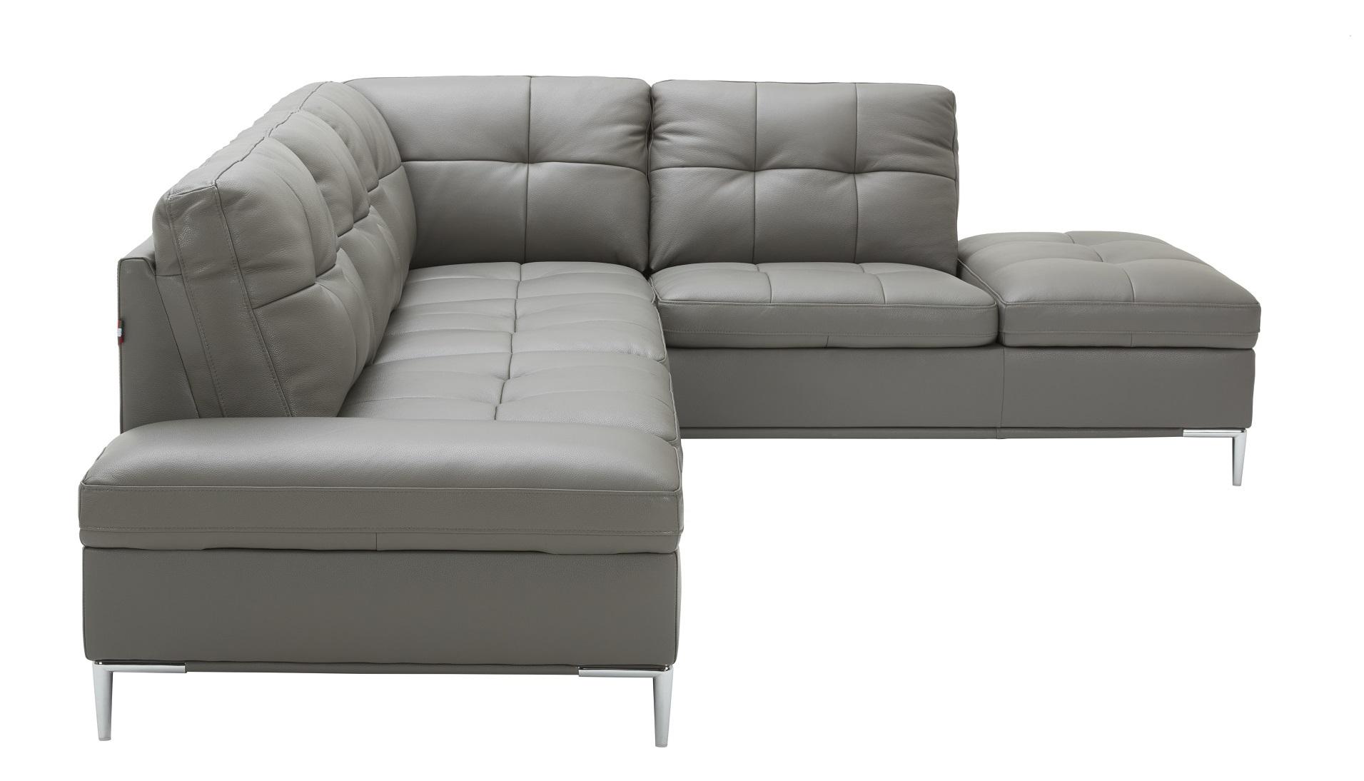 

    
SKU 18996 J&M Furniture Sectional Sofa
