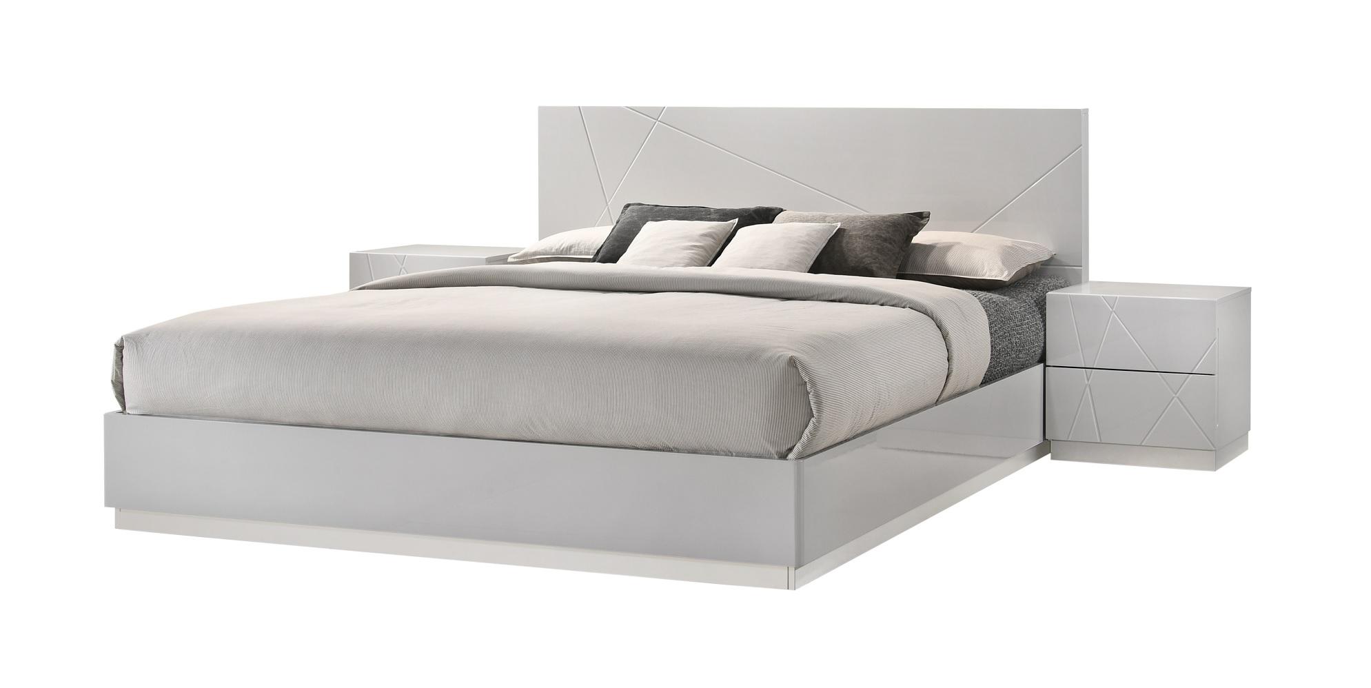 Contemporary Platform Bedroom Set Naples SKU 17122-EK-Set-3 in Gray 